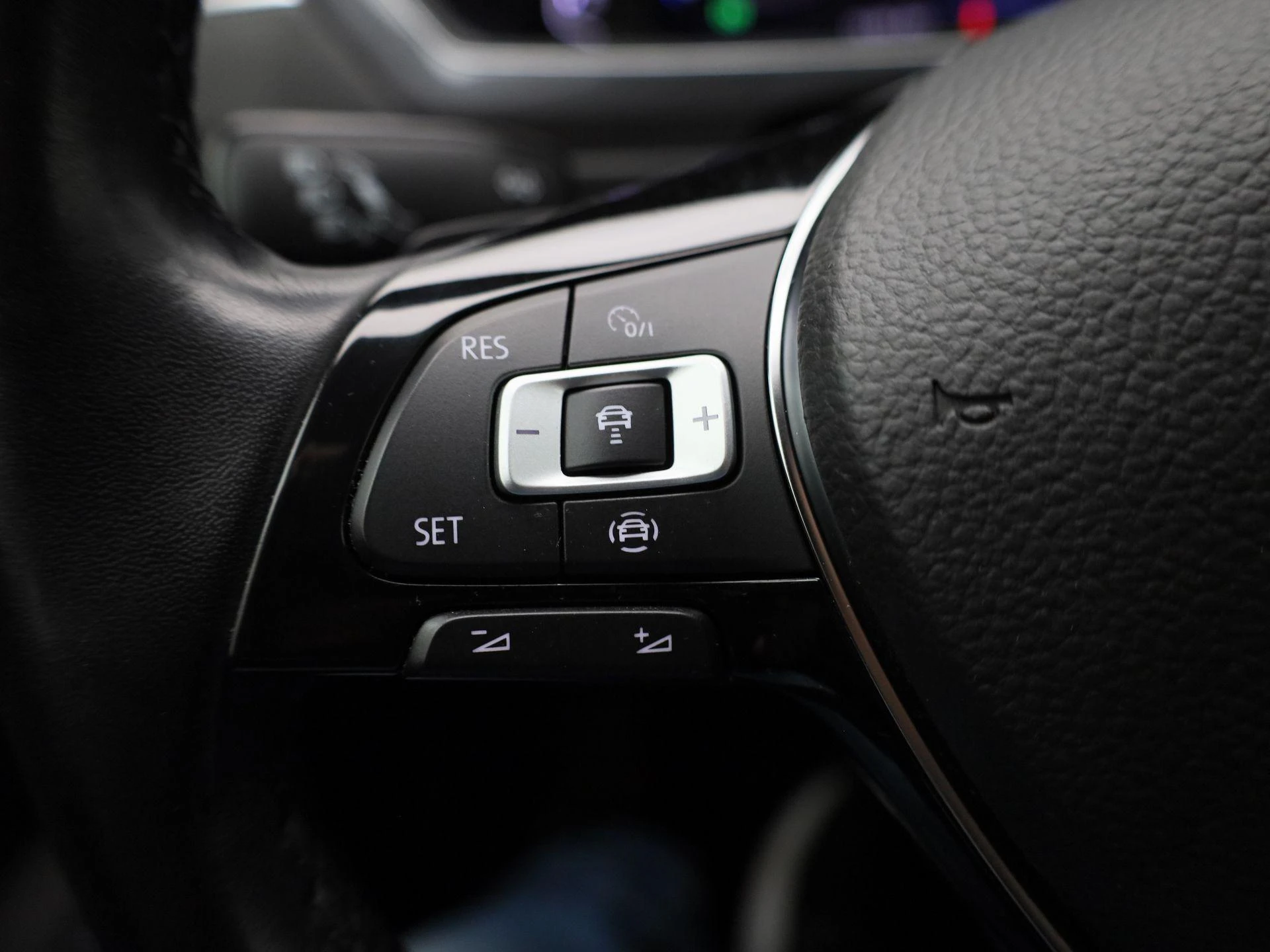 Volkswagen-Tiguan Allspace-image-20