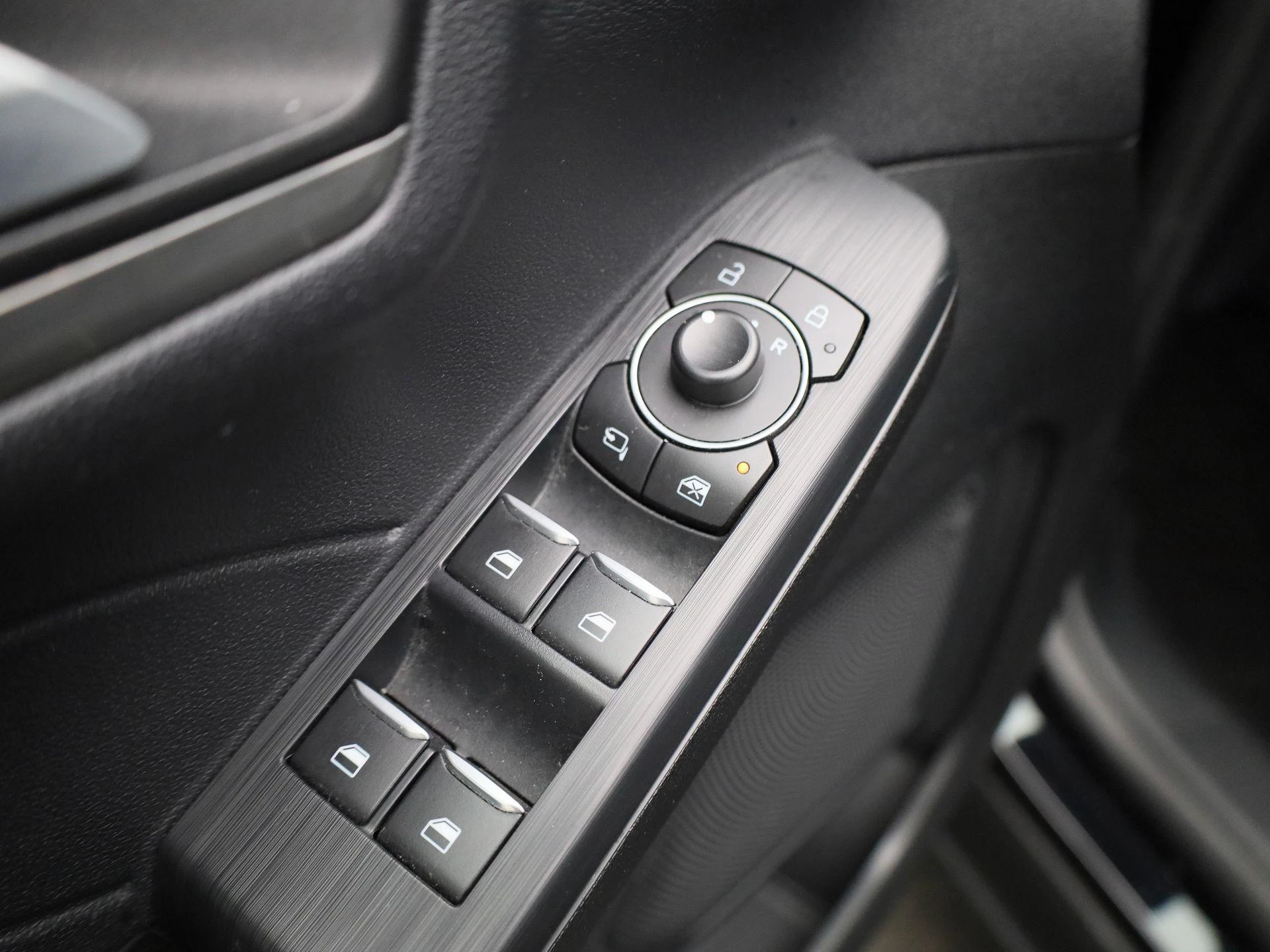 Ford-Kuga-image-30