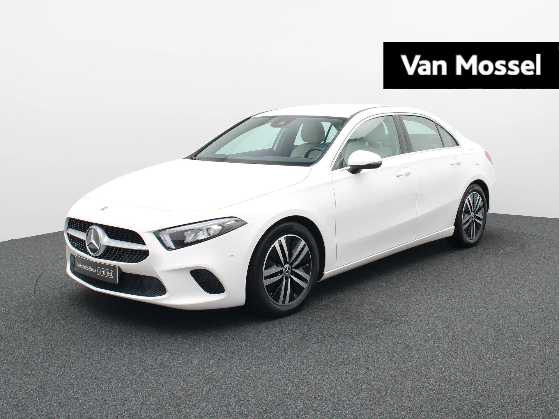 Mercedes-Benz-A-Klasse-image-0