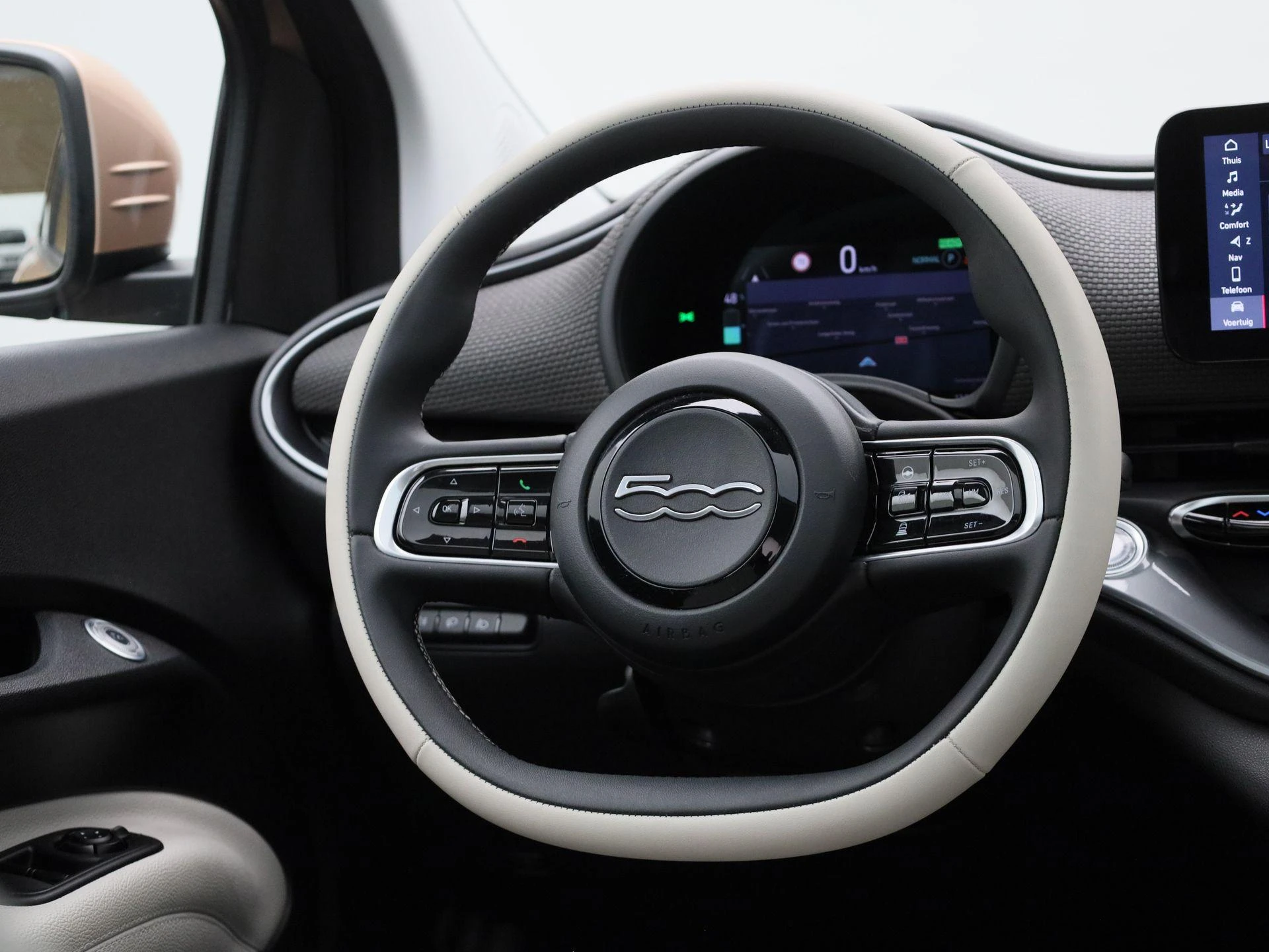 Fiat-500e-image-36
