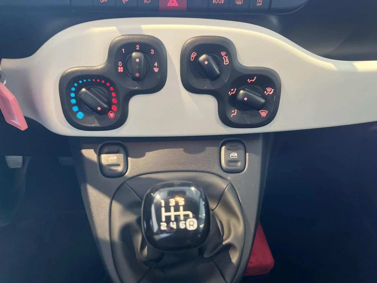 Fiat Pandina 1.0 Hybrid 70 MT6 Pandina