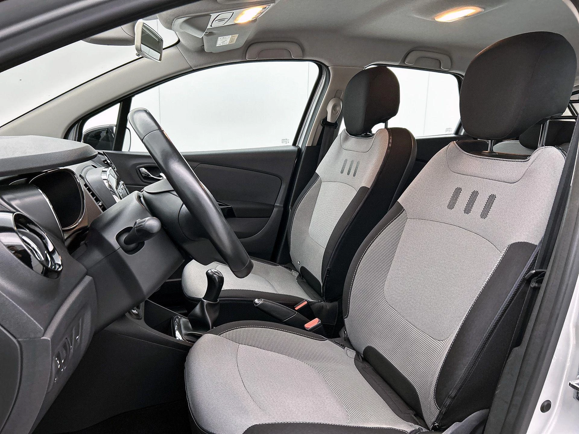 Renault-Captur-image-29
