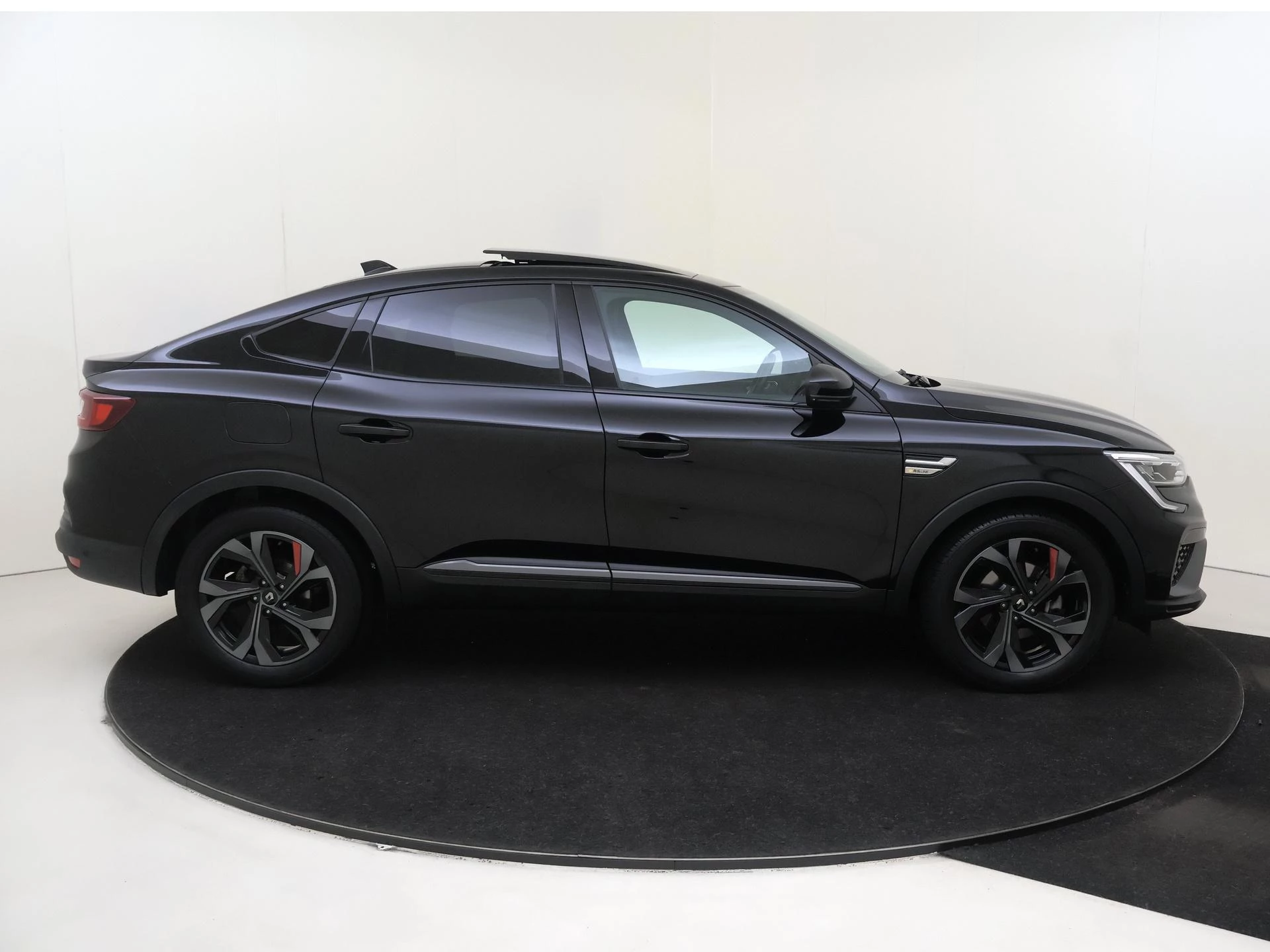 Renault-Arkana-image-8