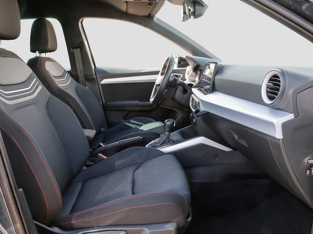 SEAT-Arona-image-6