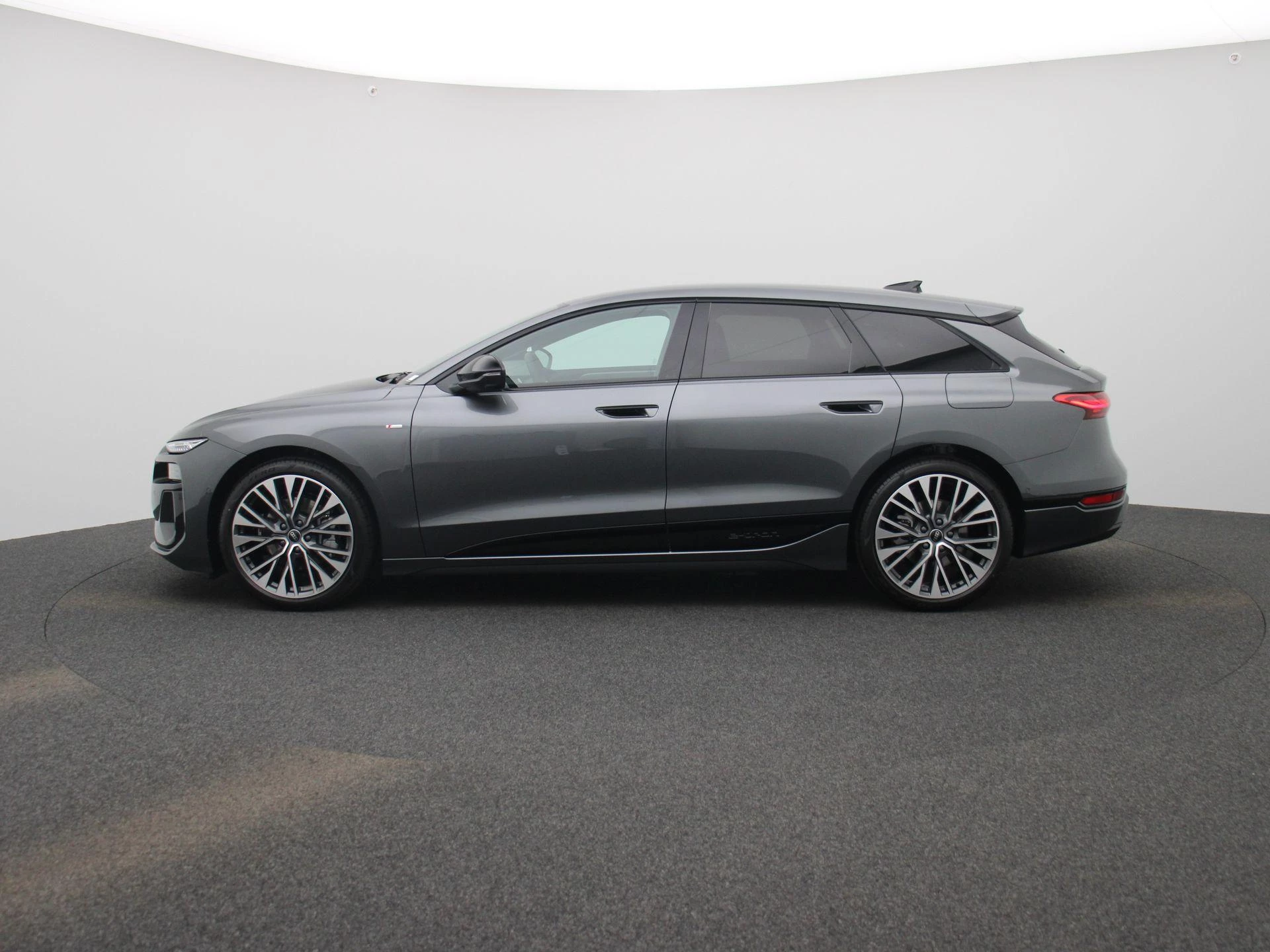 Audi A6 Avant e-tron S edition 83 kWh