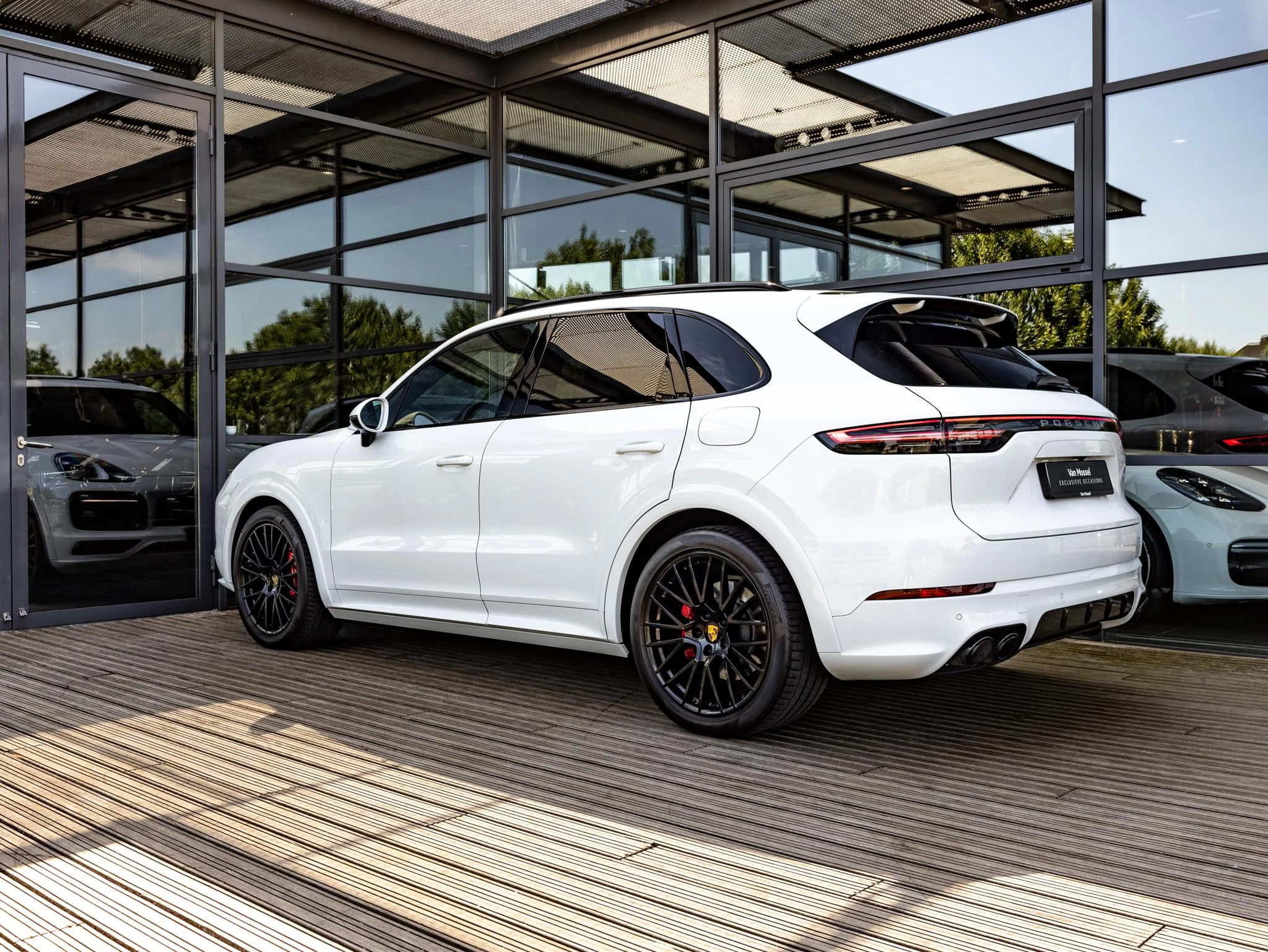 Porsche-Cayenne-image-6
