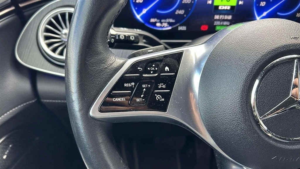 Mercedes-Benz-EQE-image-13