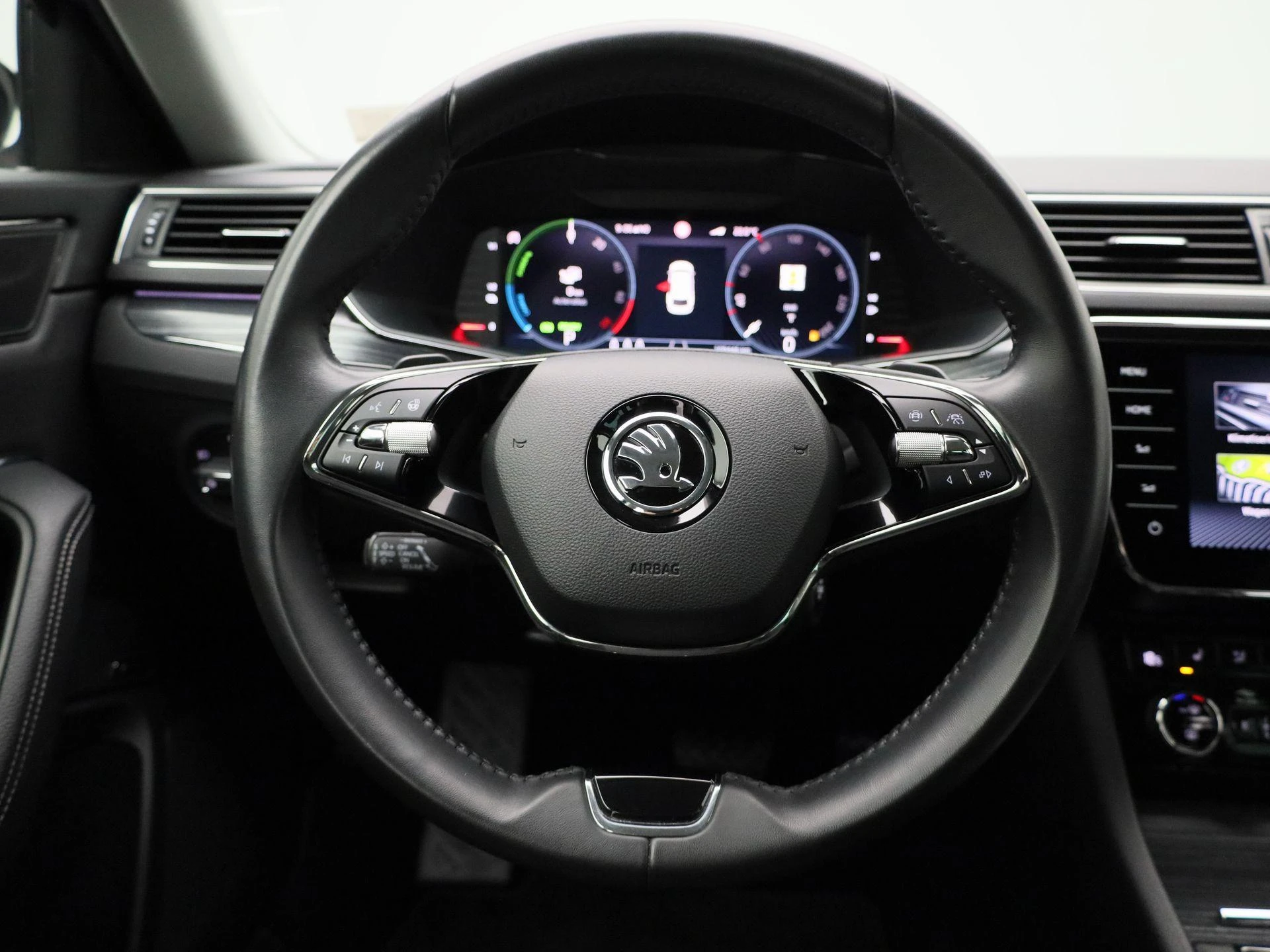 Škoda Superb 1.4 TSI iV DSG STYLE COMBI