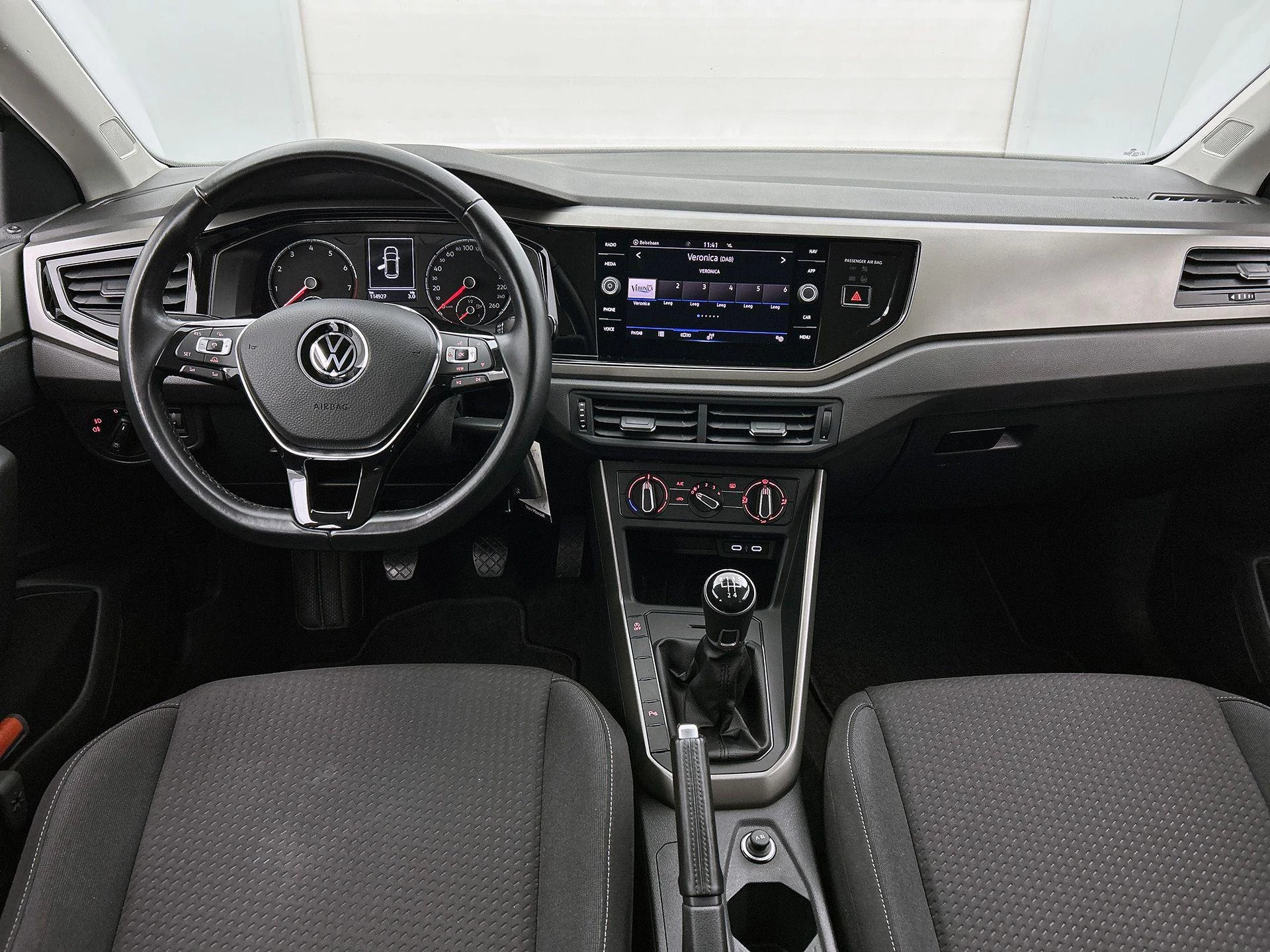 Volkswagen-Polo-image-20