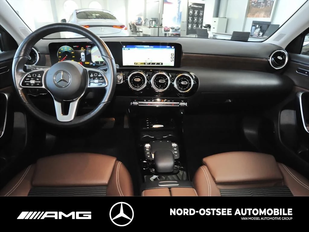Mercedes-Benz A-Klasse 200 d LED PDC LM TEMPOMAT