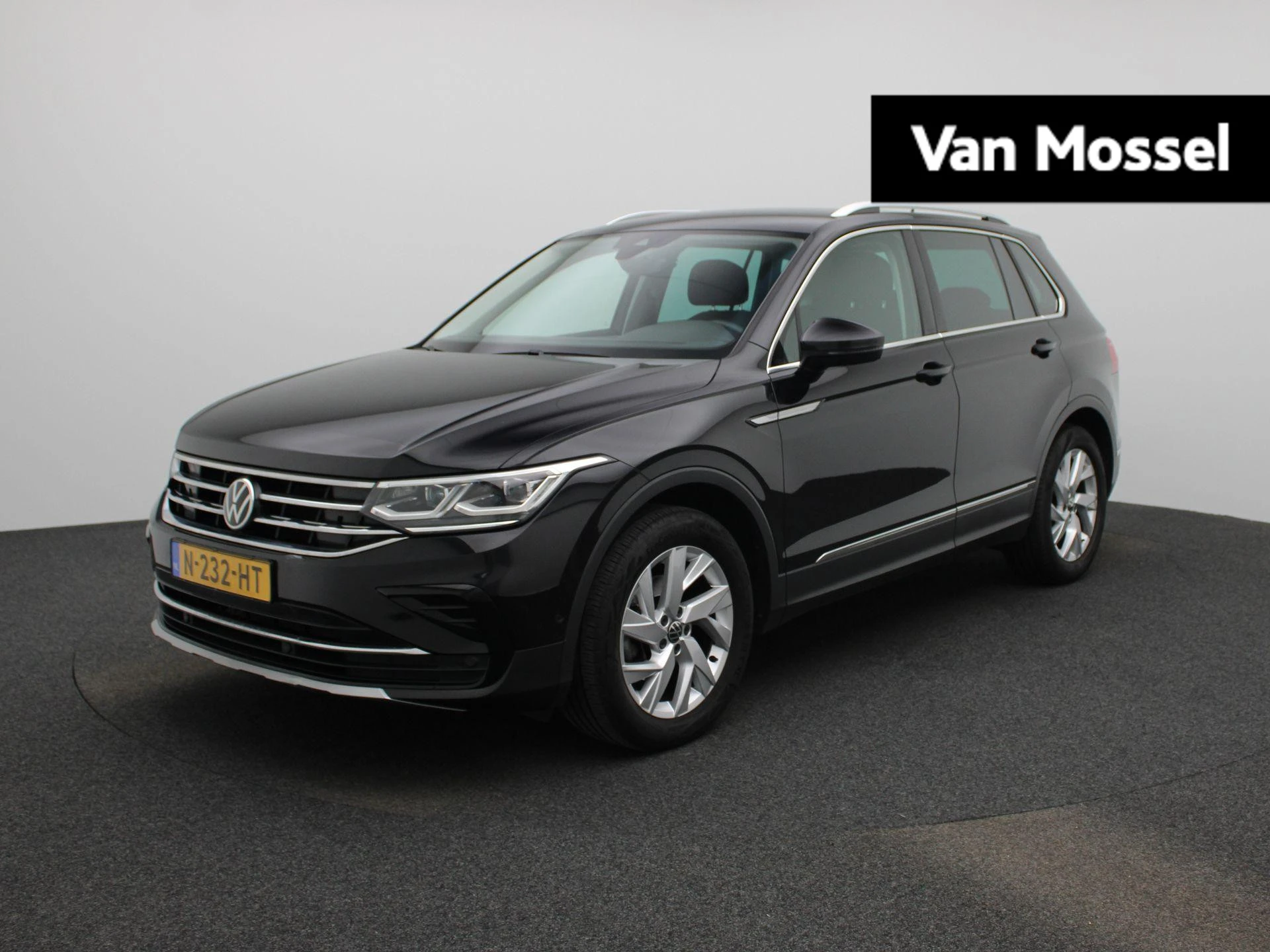 Volkswagen-Tiguan-image-0