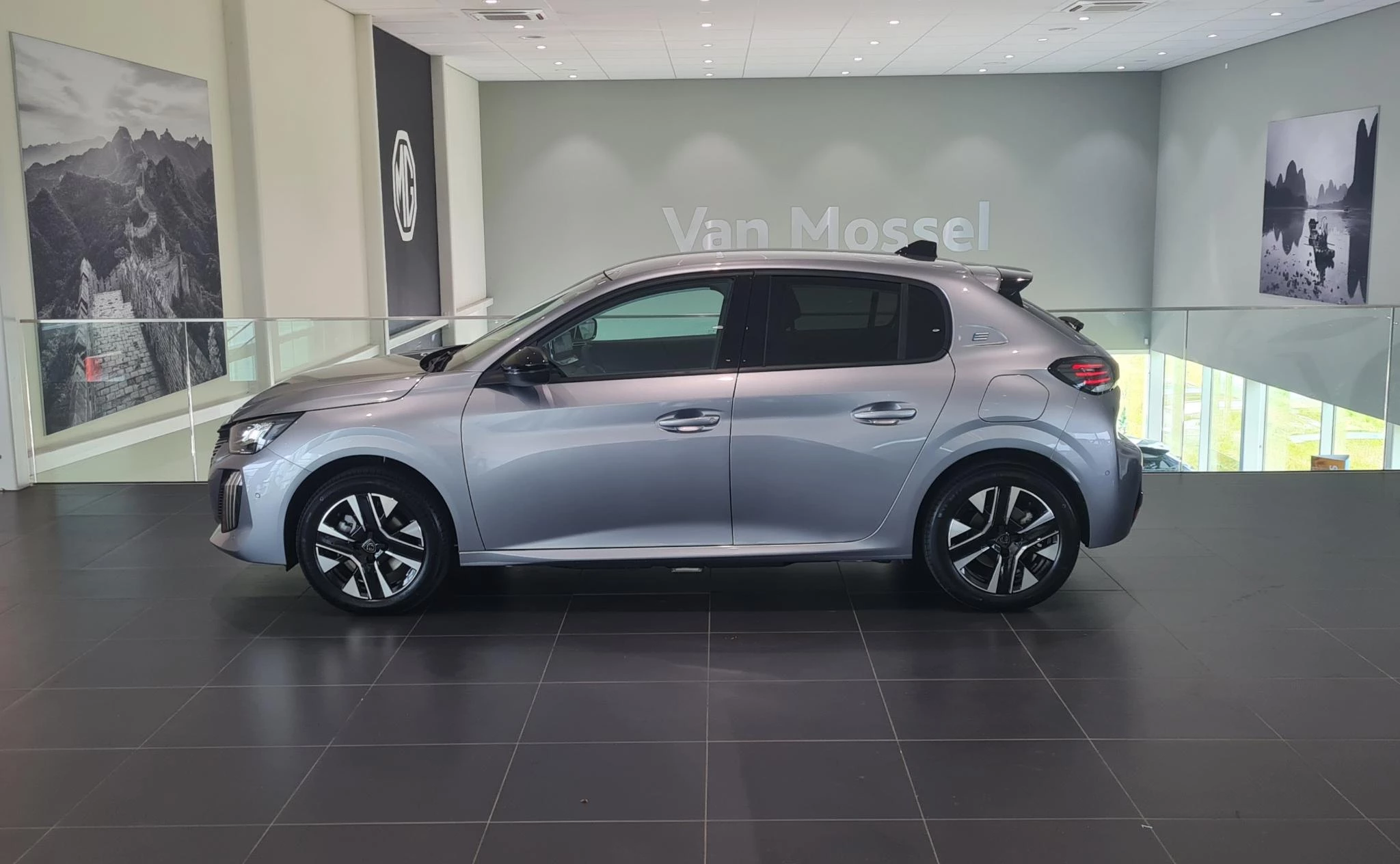 Peugeot e-208