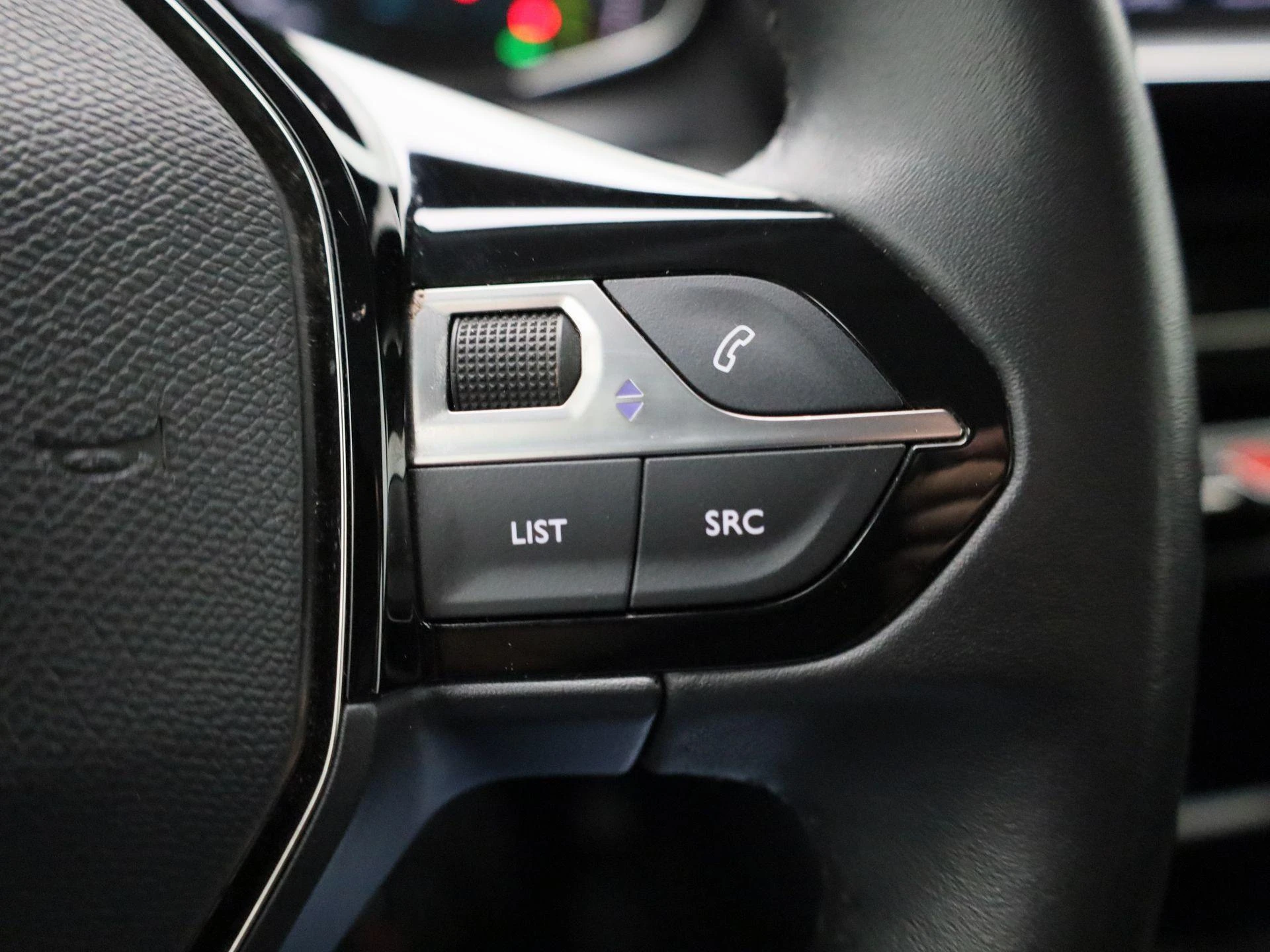 Peugeot e-2008 EV Active Pack 50 kWh