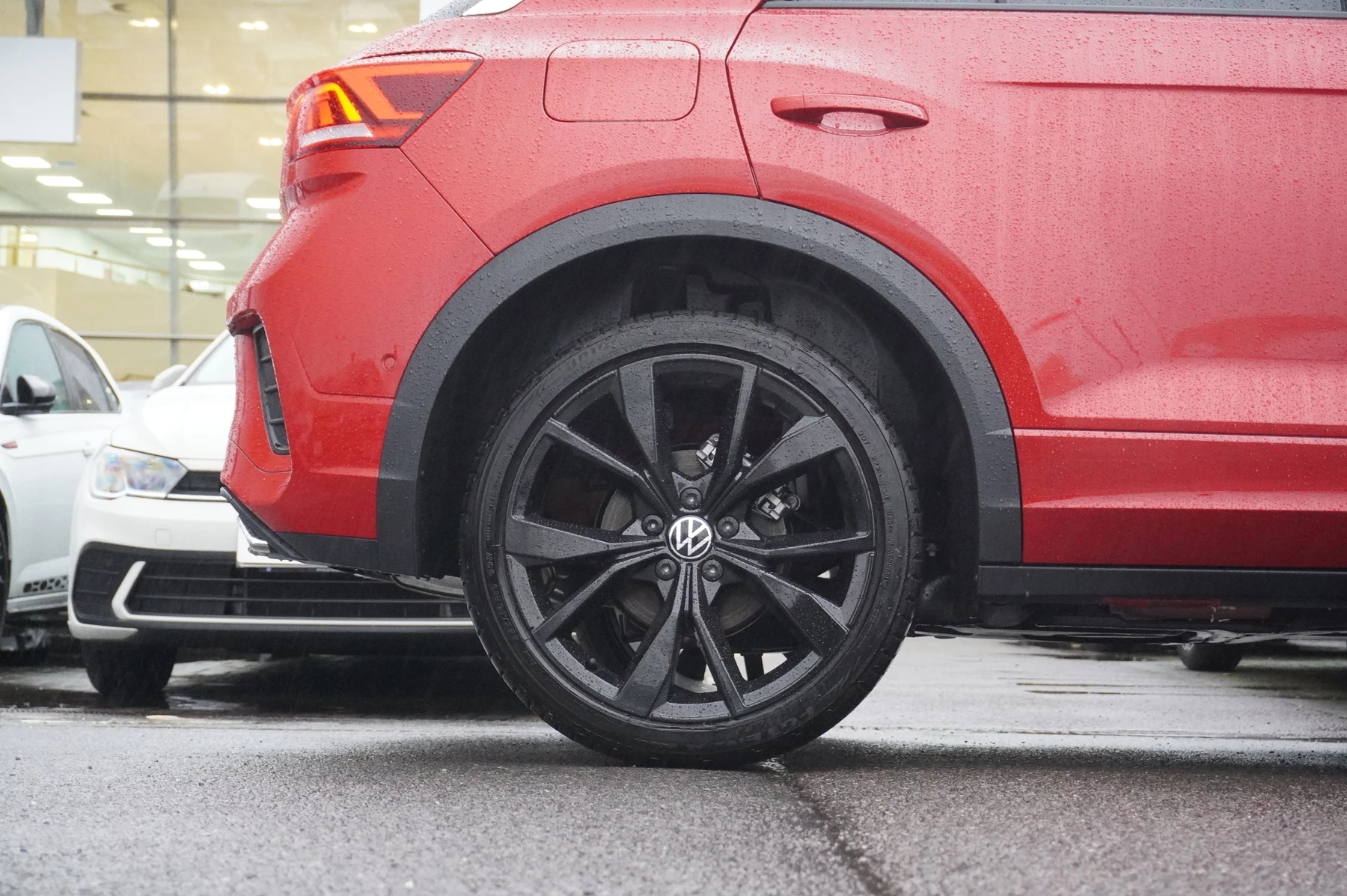 Volkswagen-T-Roc-image-21