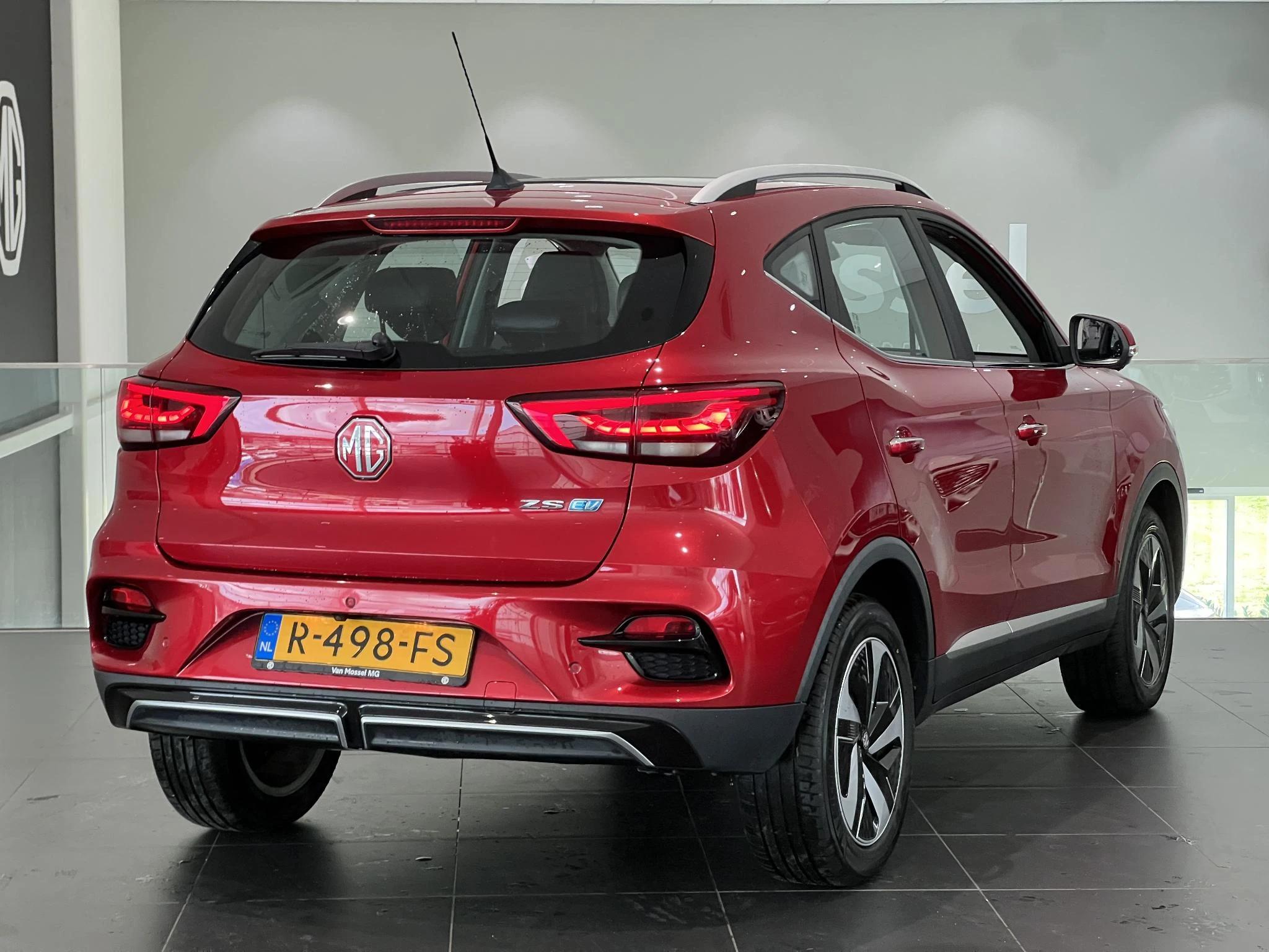MG-ZS EV-image-4
