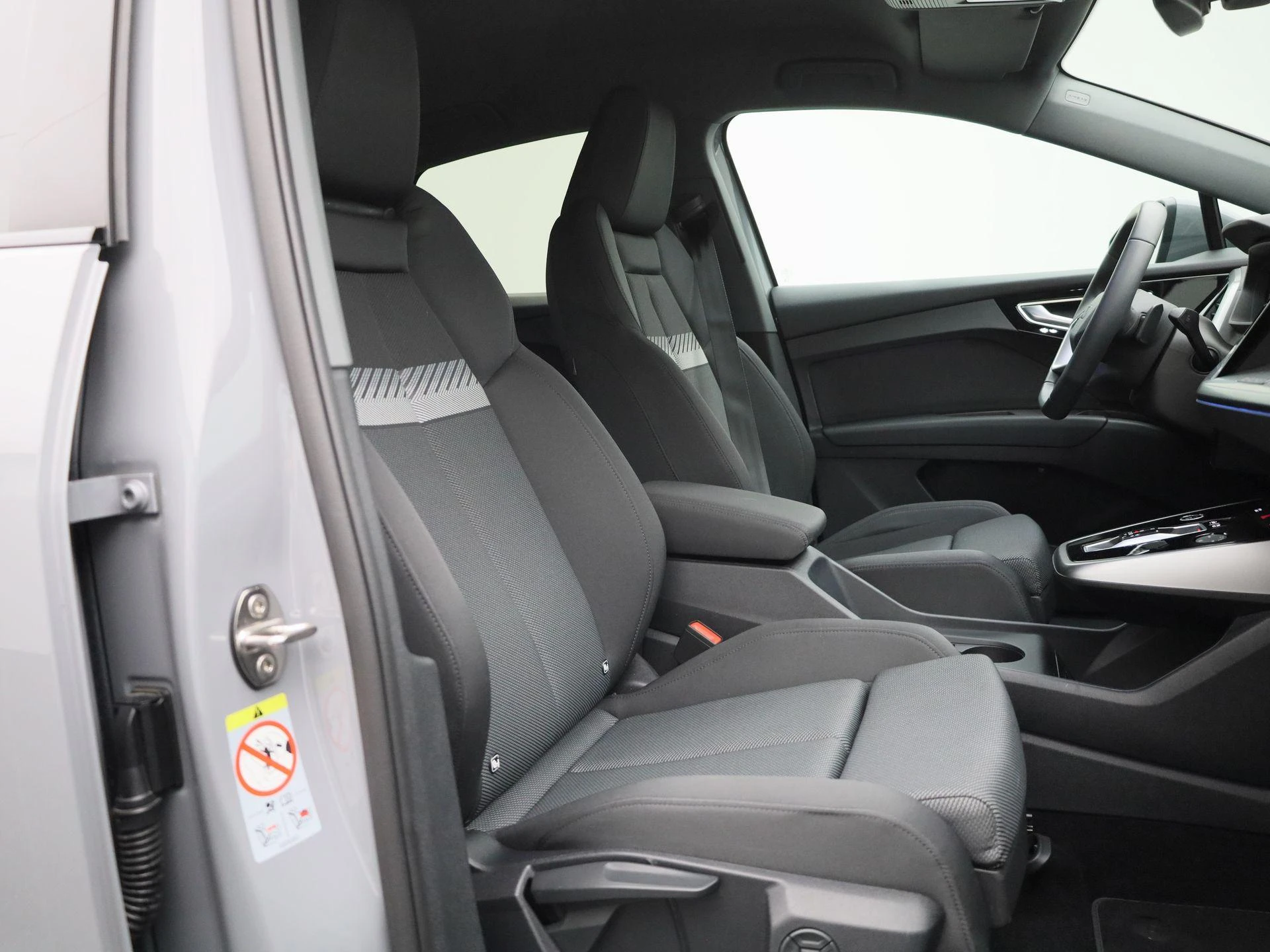 Audi-Q4 Sportback e-tron-image-36
