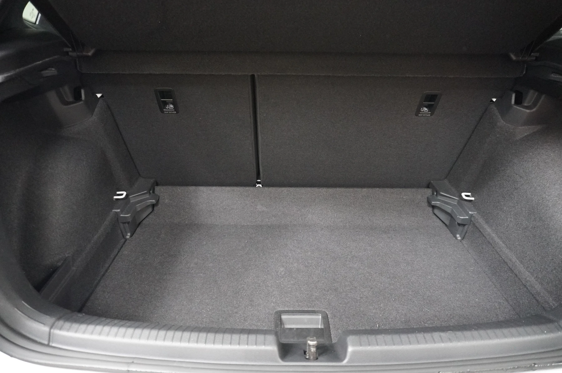 Volkswagen-Polo-image-14