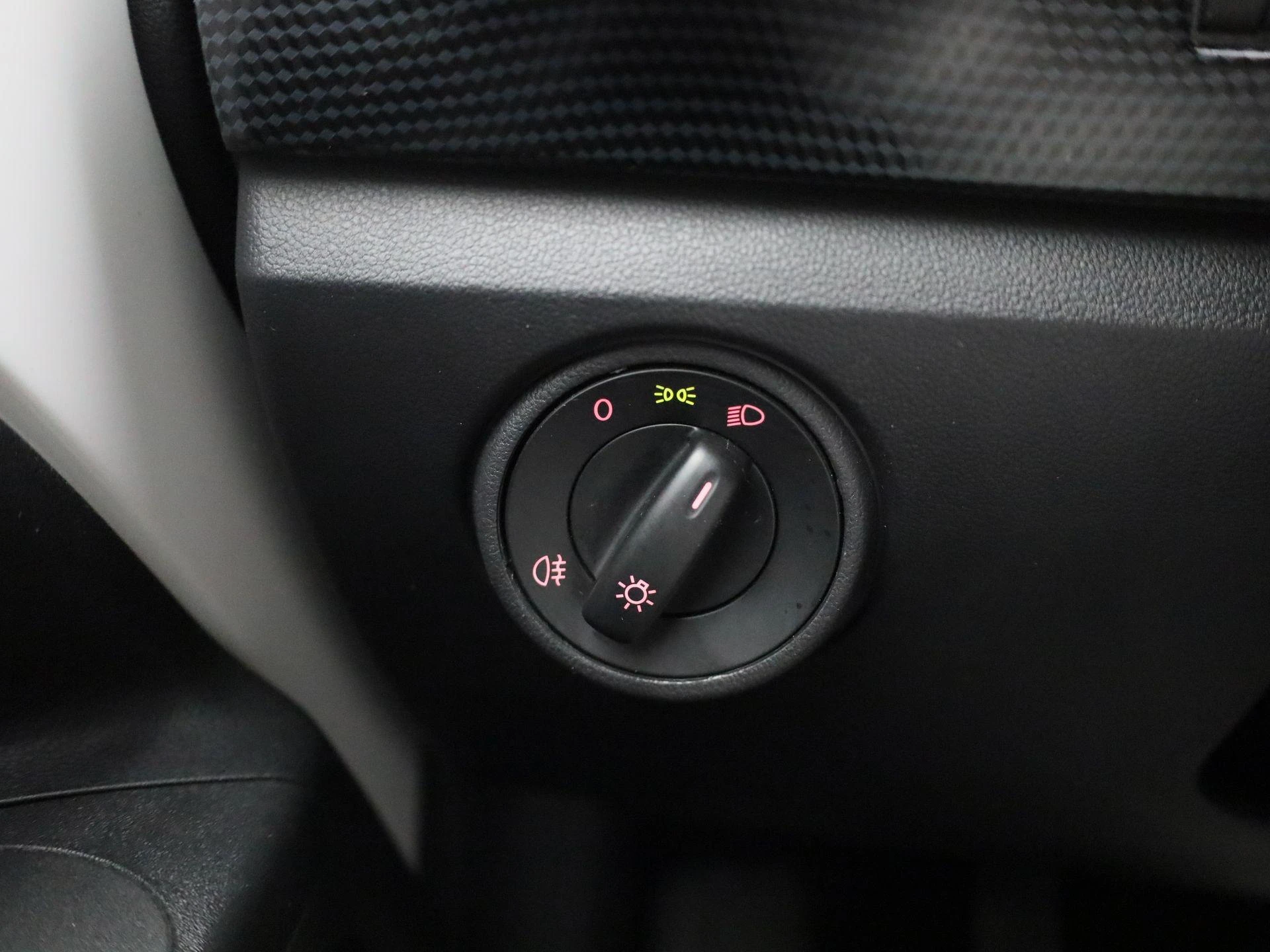 Volkswagen-up!-image-17