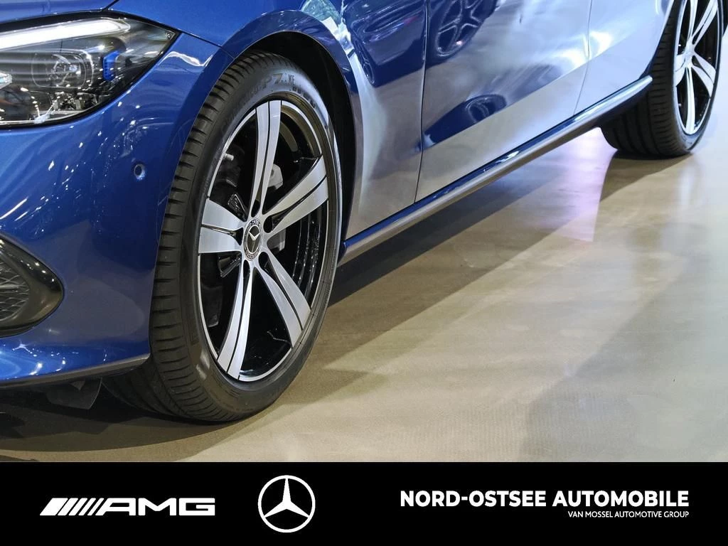 Mercedes-Benz C-Klasse 300 T AVANTGARDE KAMERA PANO TEMPO SITZHZG HUD AVANTGARDE