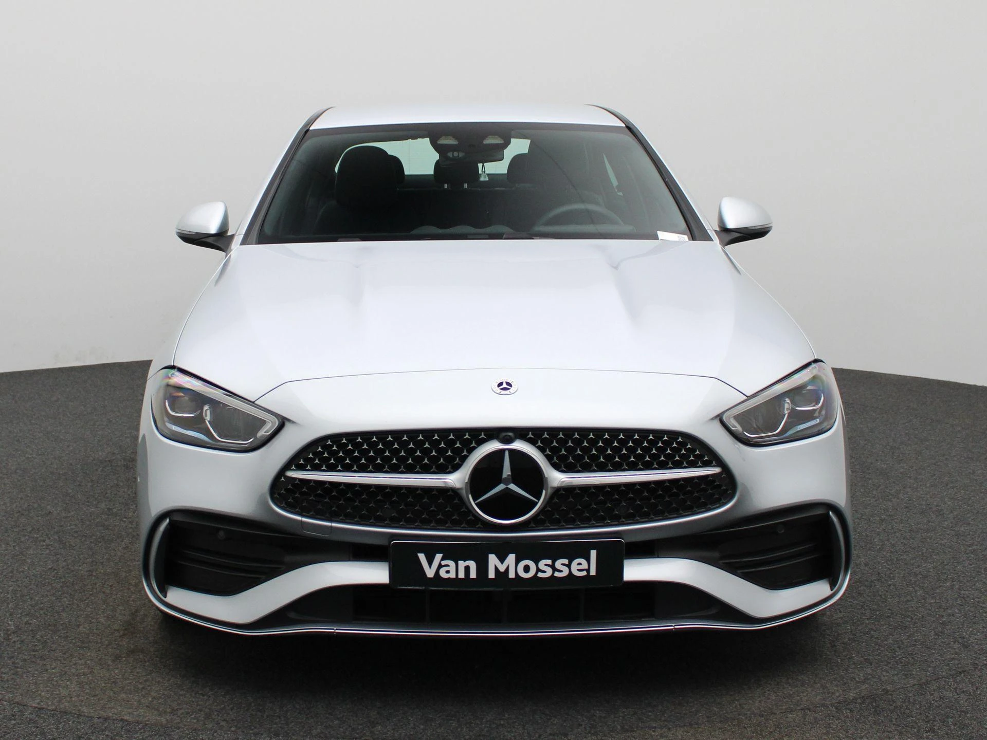 Mercedes-Benz-C-Klasse-image-2