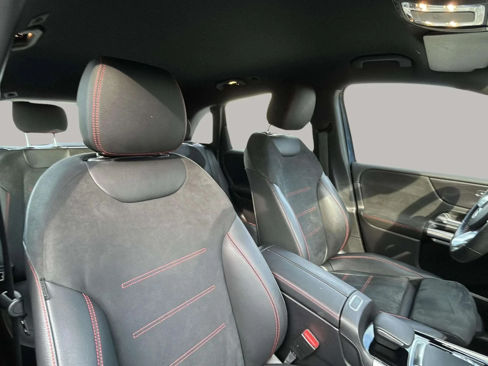 Mercedes-Benz-B-Klasse-image-9