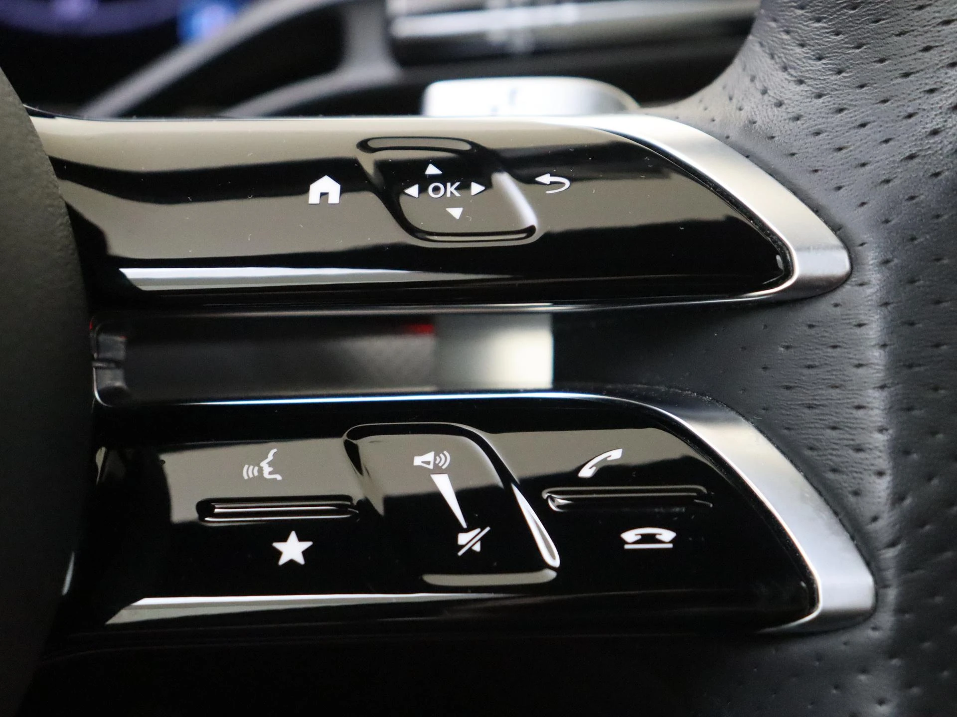 Mercedes-Benz-C-Klasse-image-13