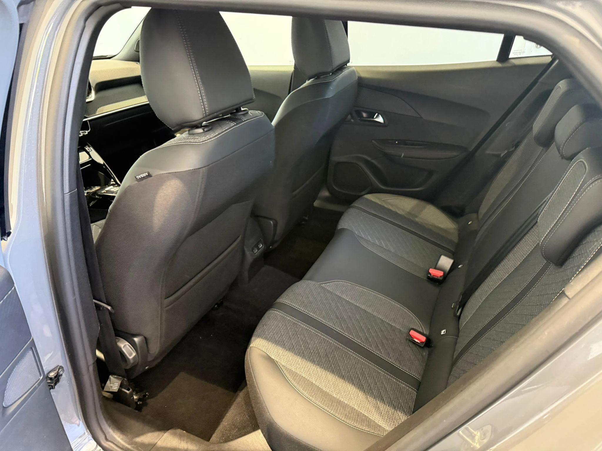 Peugeot-2008-image-12