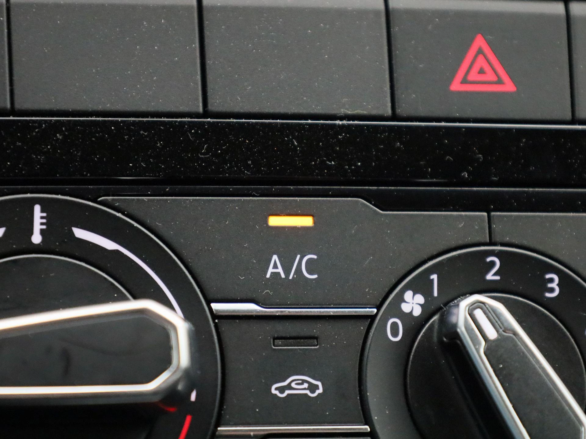 Volkswagen-T-Cross-image-22