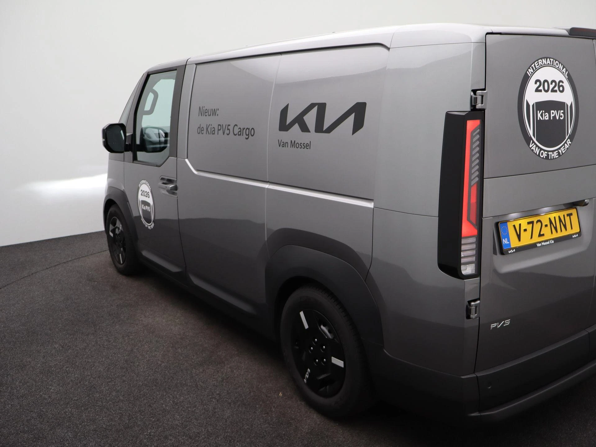 Kia-PV5-image-33