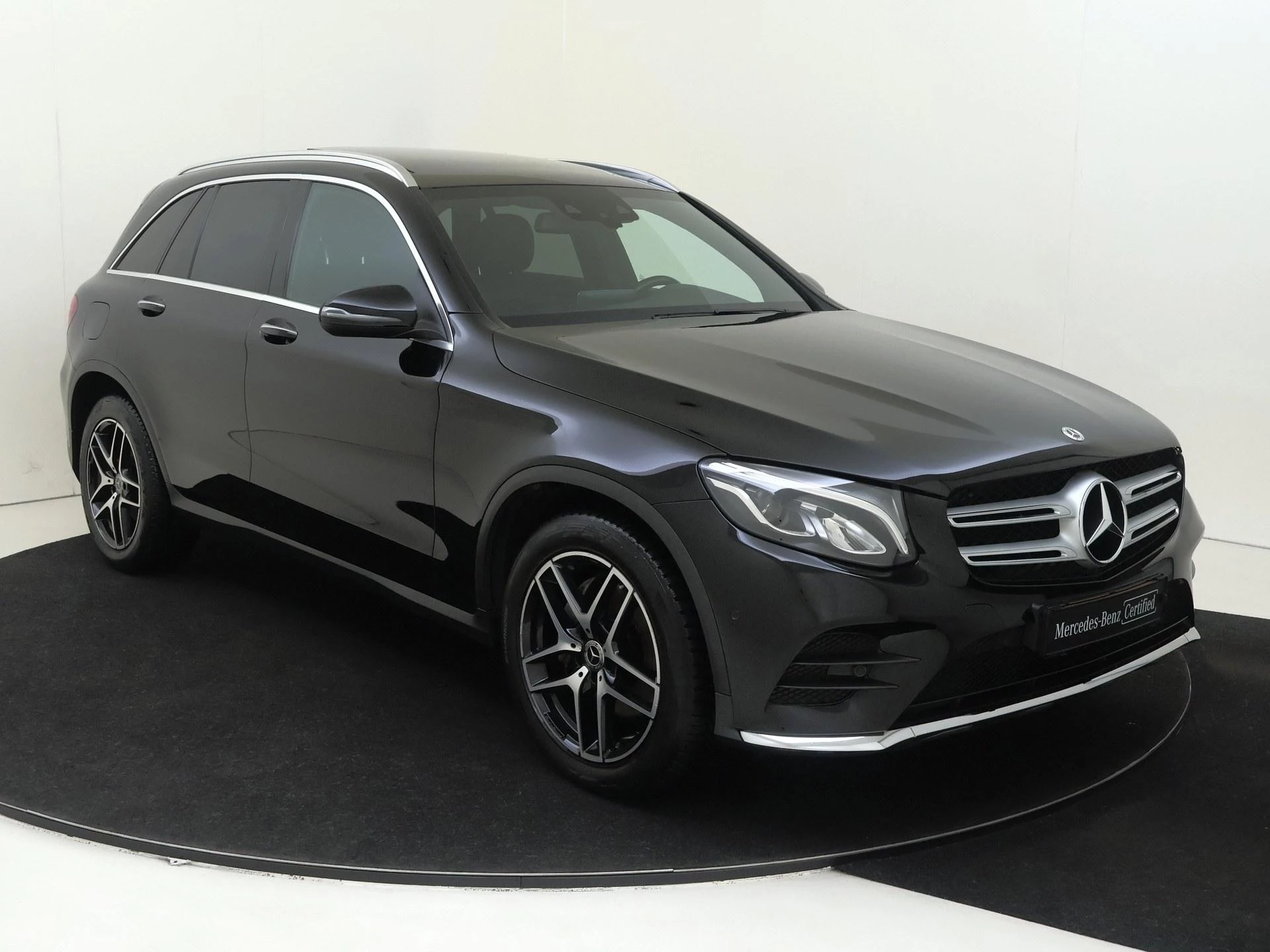 Mercedes-Benz-GLC-image-1