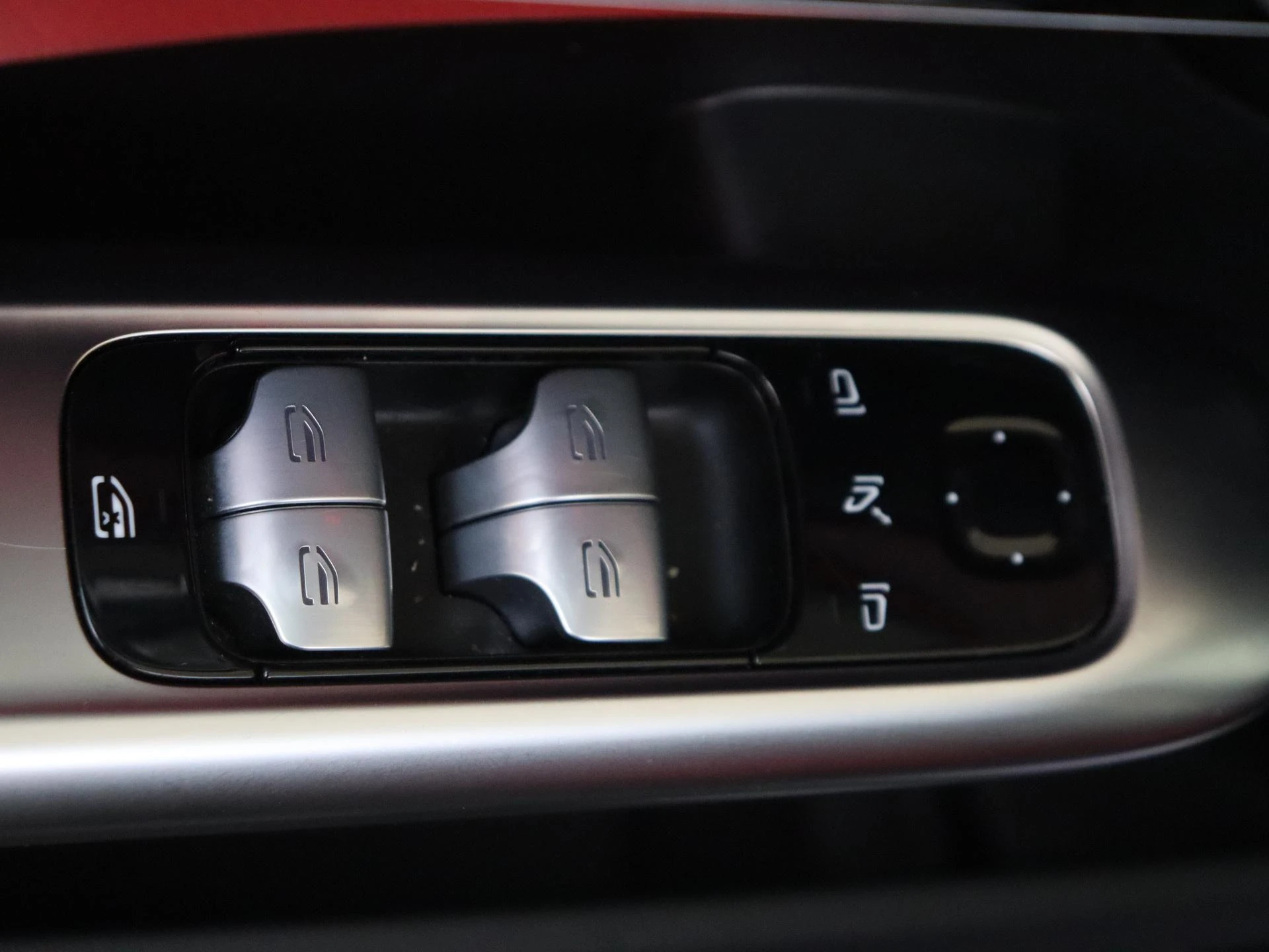Mercedes-Benz-C-Klasse-image-26