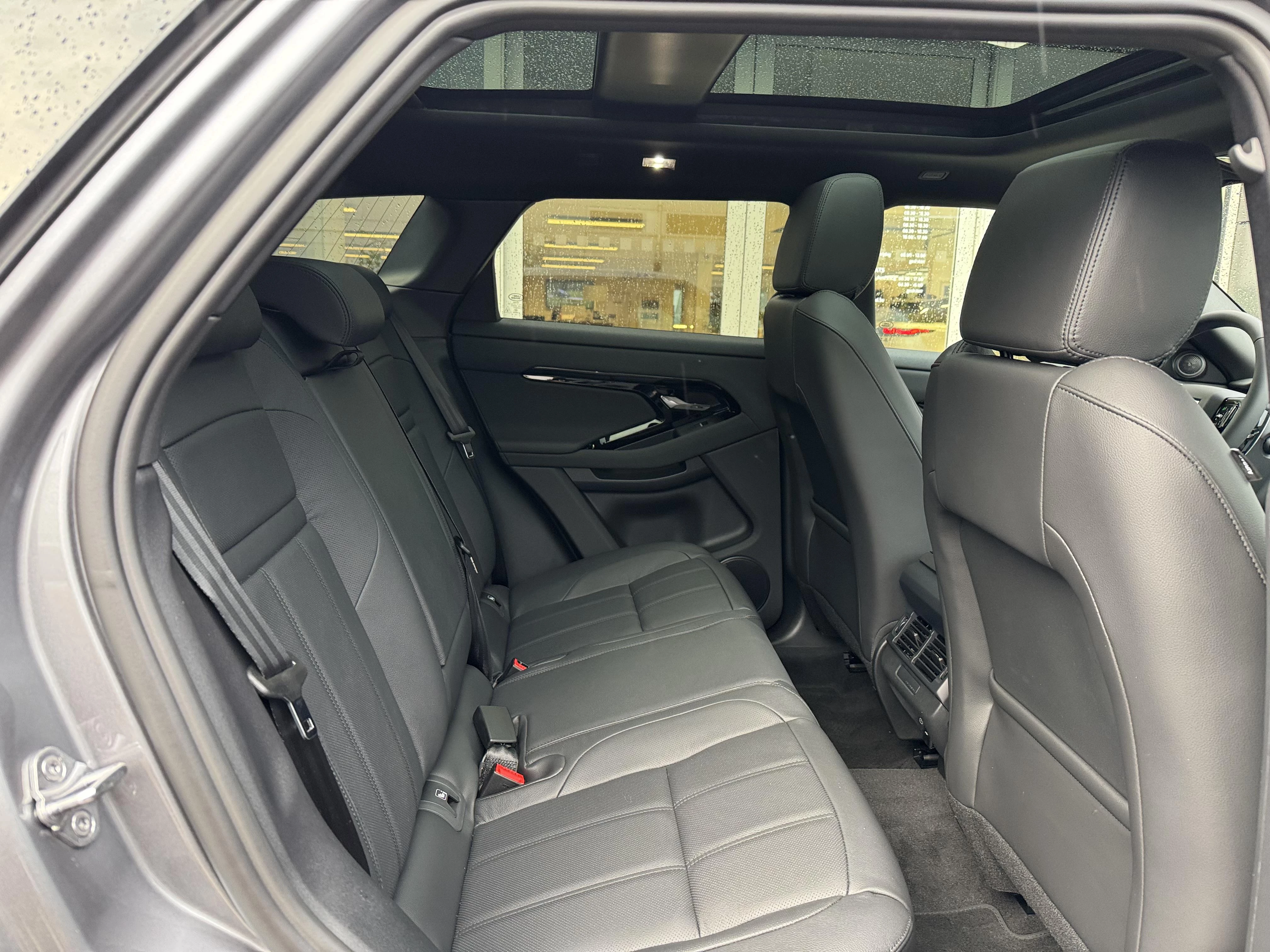 Land Rover Range Rover Evoque P300e S AWD Auto. 24MY