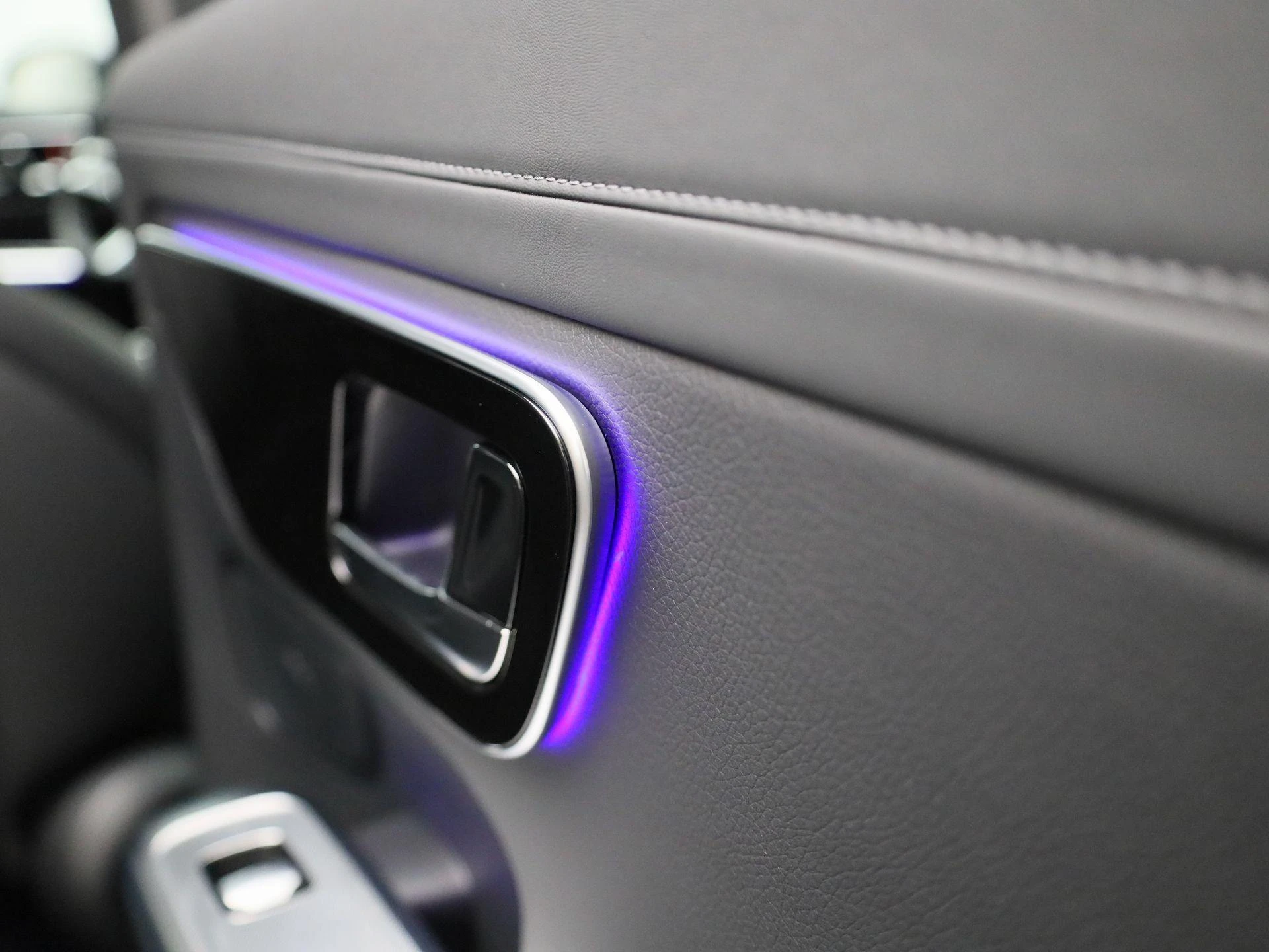 Mercedes-Benz-GLC-image-45