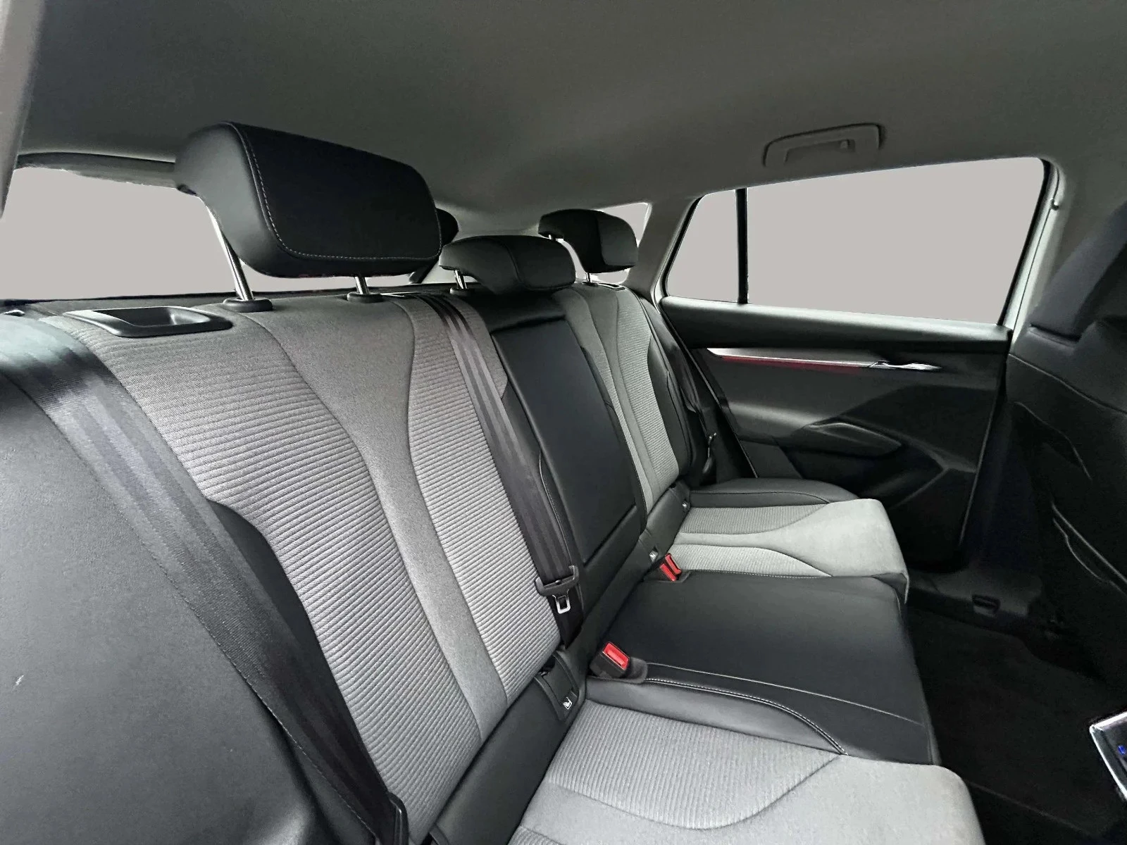 Škoda-Enyaq iV-image-15