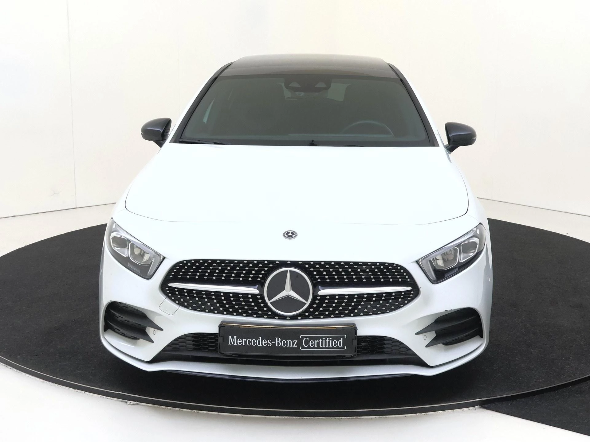 Mercedes-Benz-A-Klasse-image-1