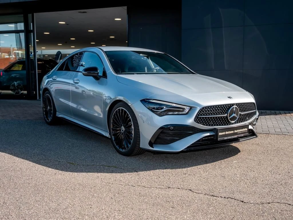 Mercedes-Benz-CLA 200-image-4