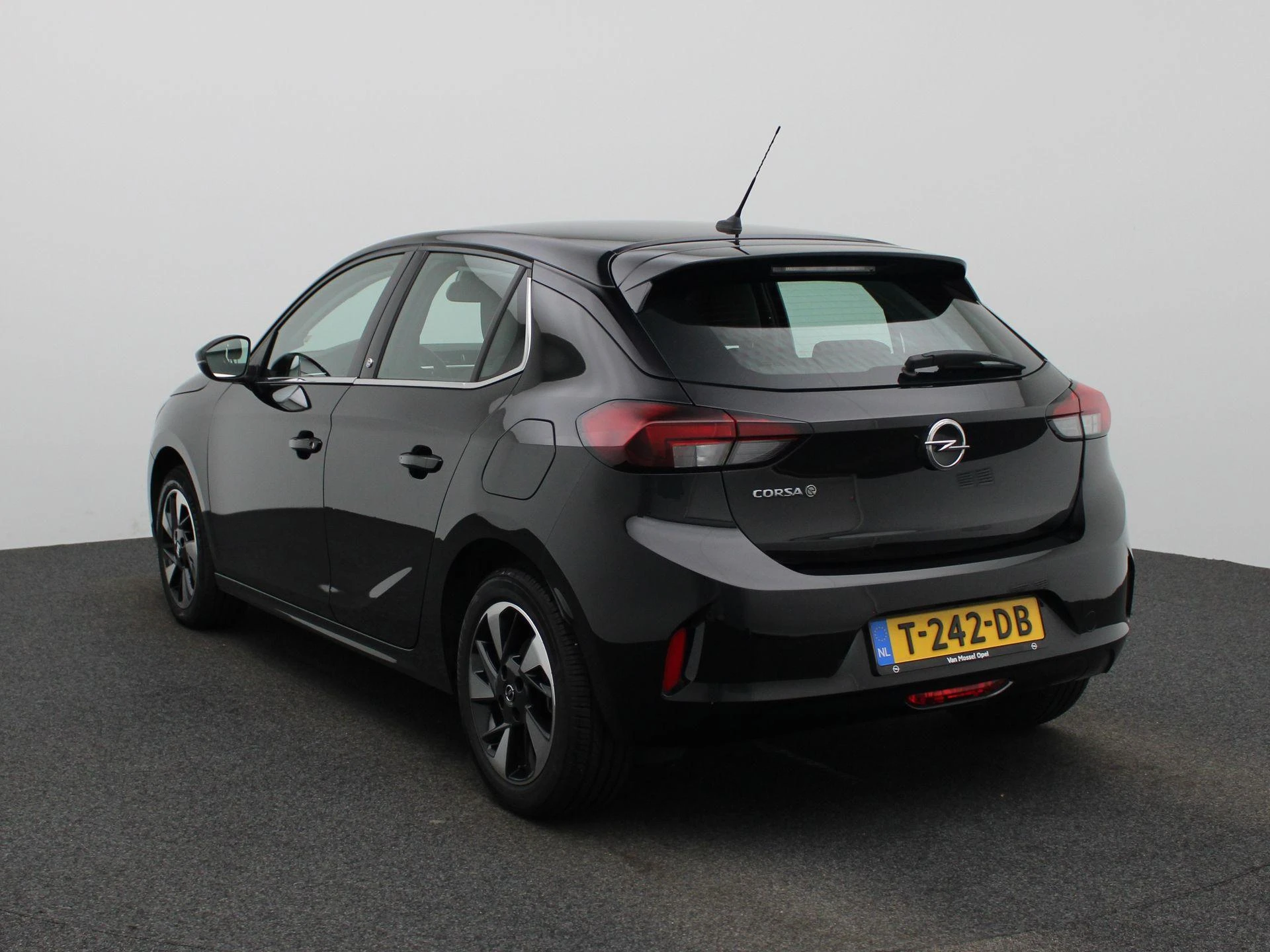 Opel-Corsa-e-image-1