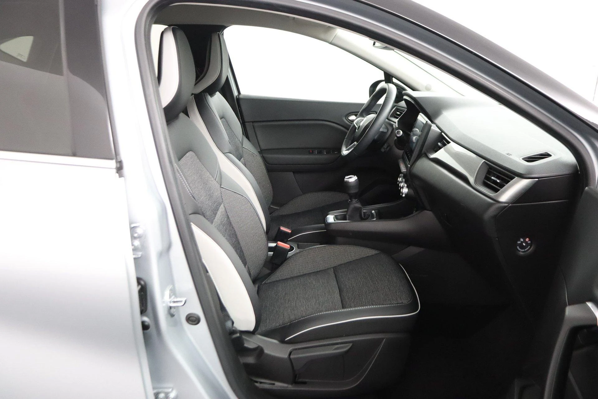 Renault-Captur-image-18
