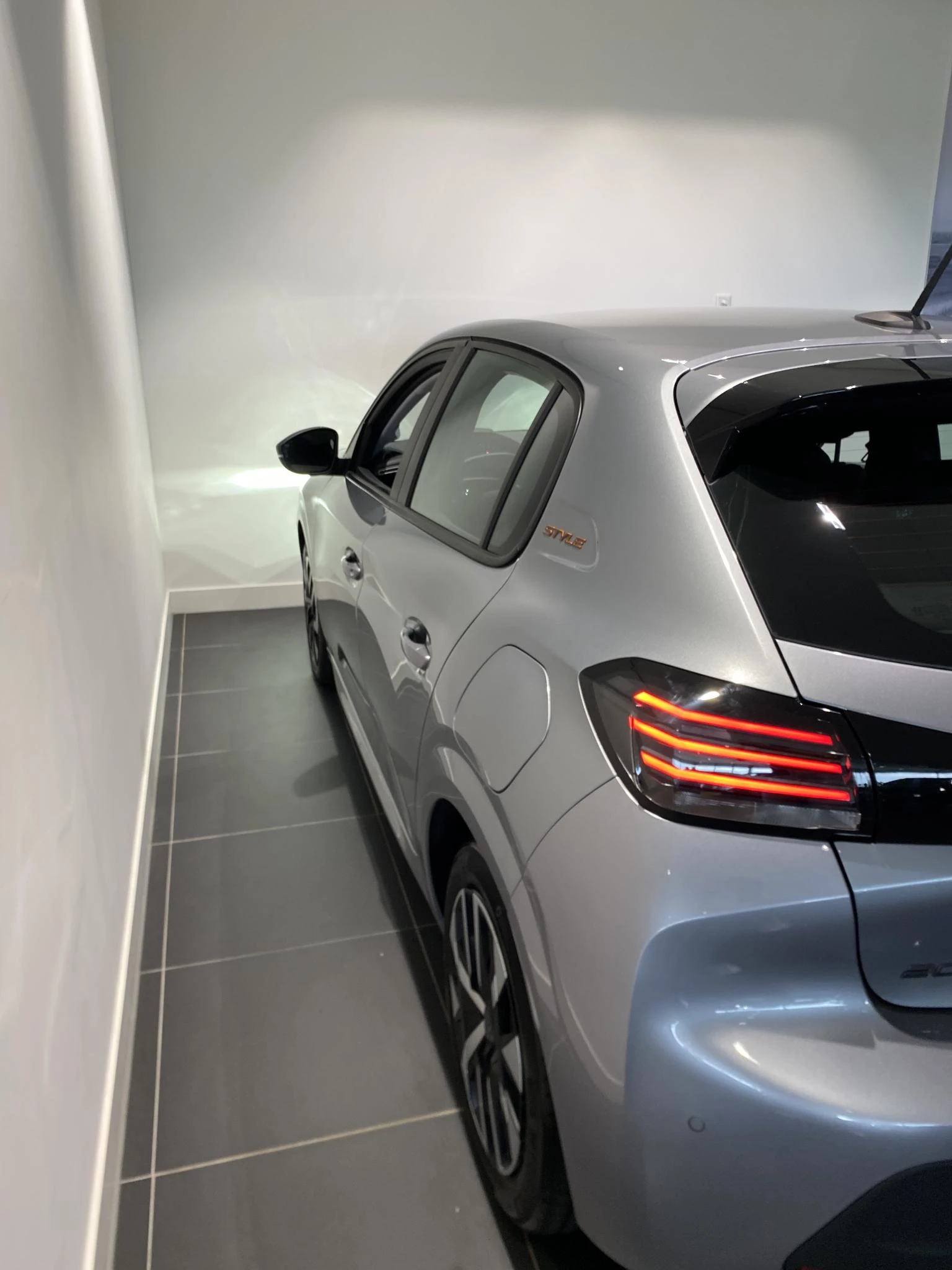 Peugeot 208 1.2 Style 100