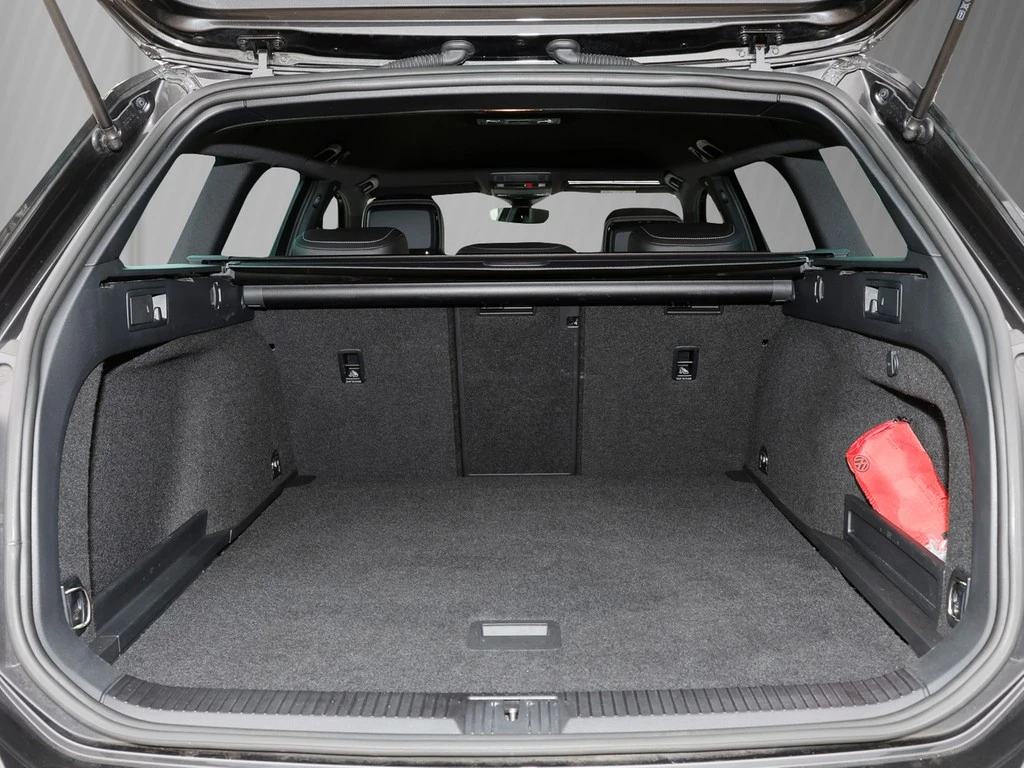 Volkswagen-Passat-image-5