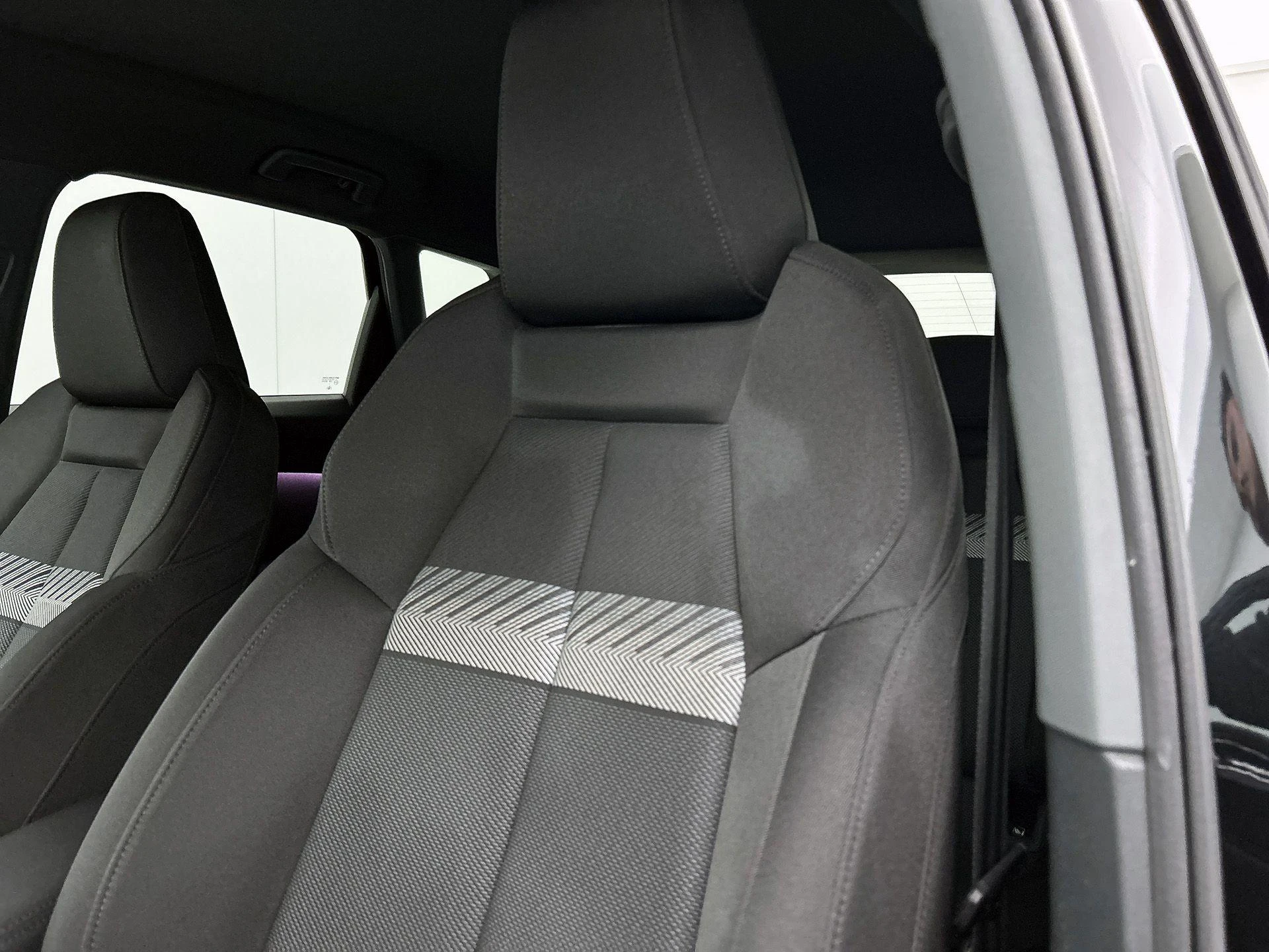 Audi-Q4 e-tron-image-10