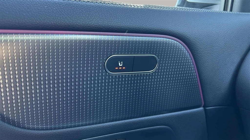 Mercedes-Benz-EQA-image-10