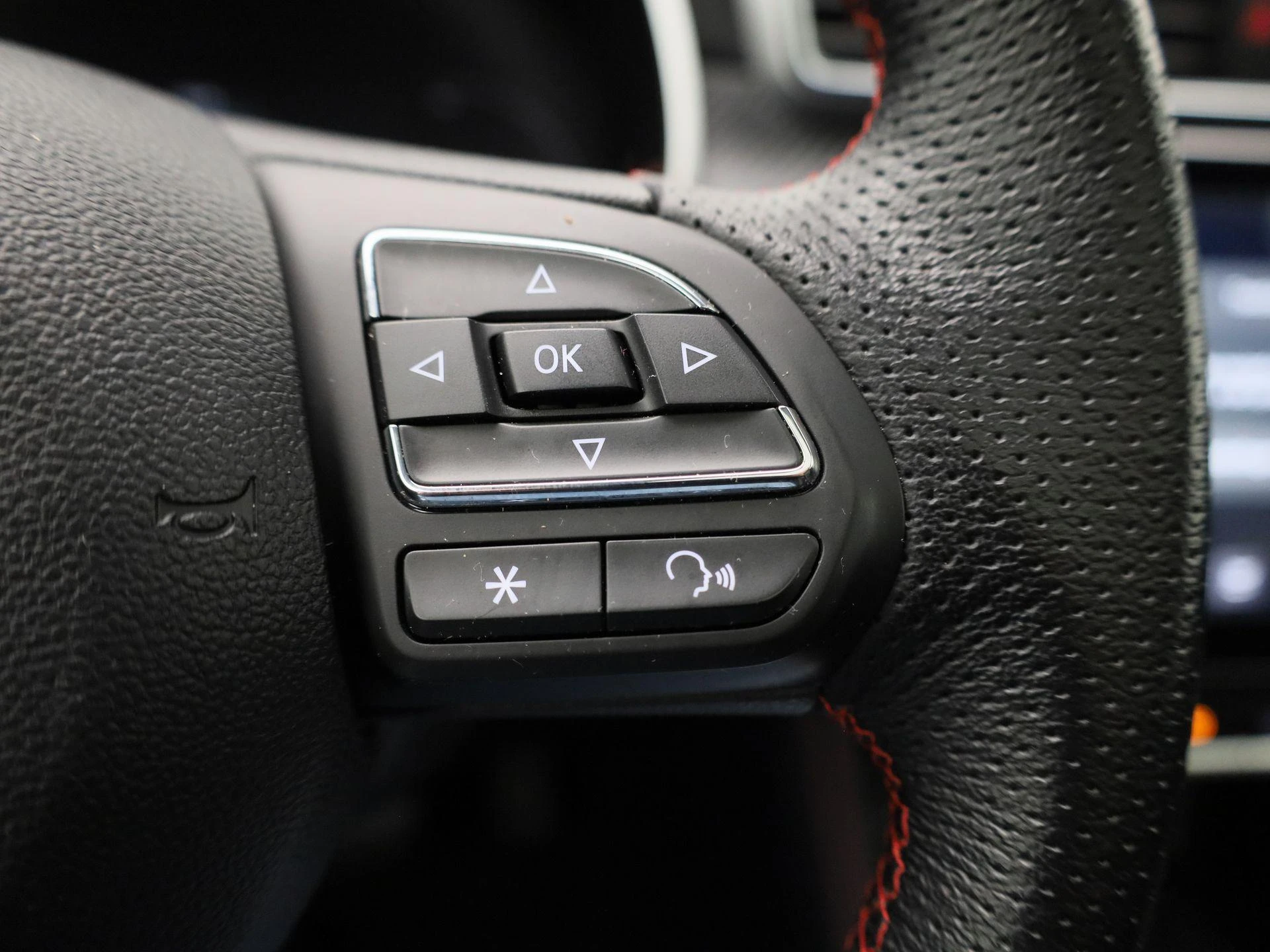 MG-ZS EV-image-16