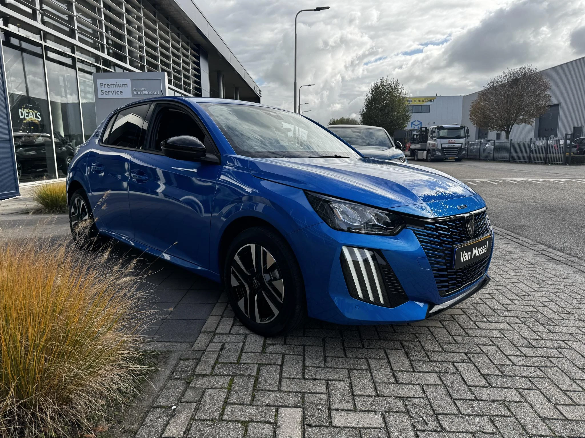 Peugeot-e-208-image-3