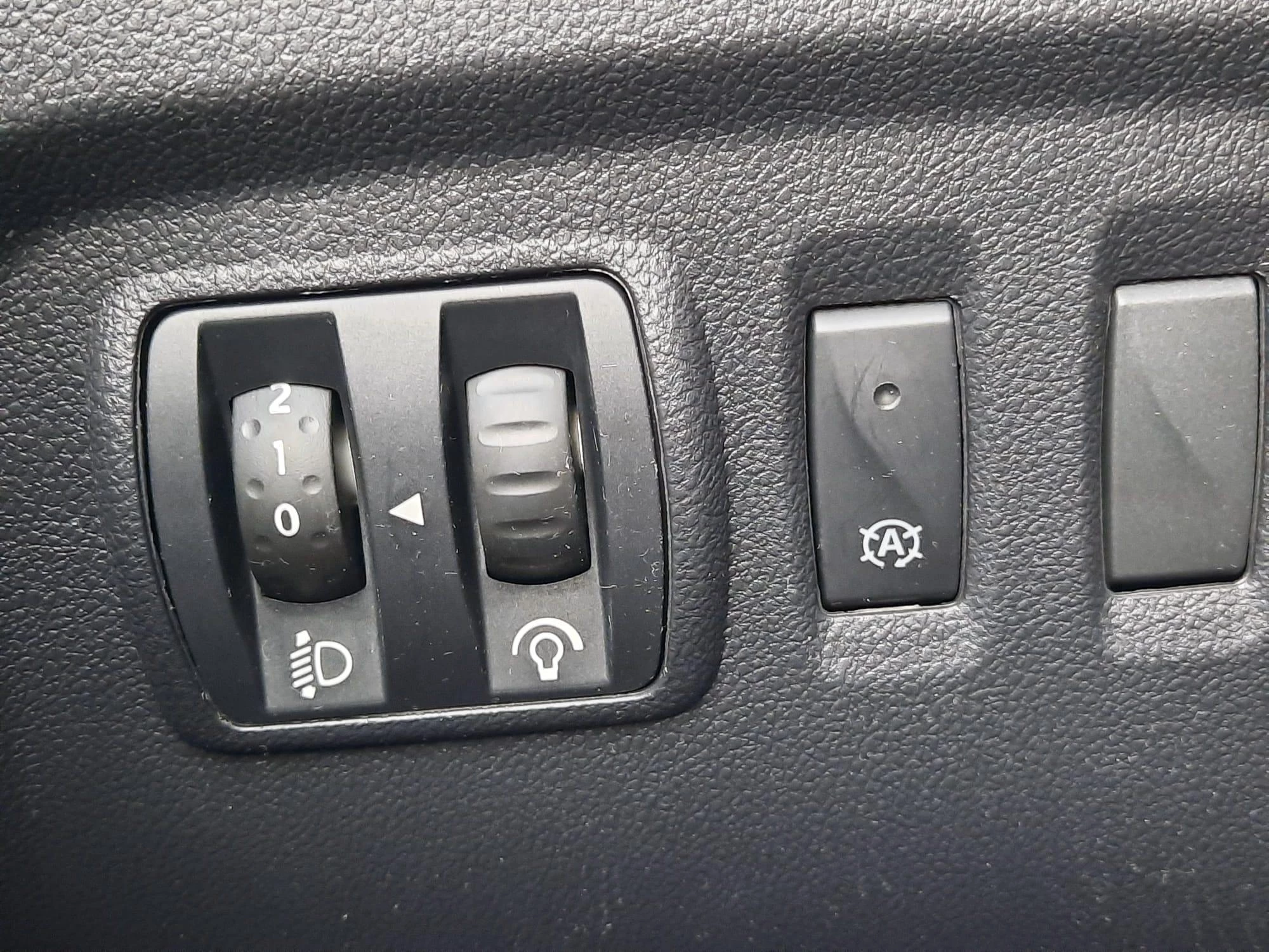 Renault-Captur-image-17