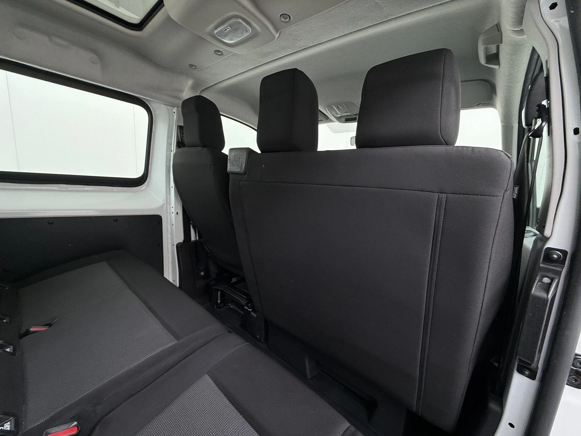 Opel-Vivaro-e-image-14