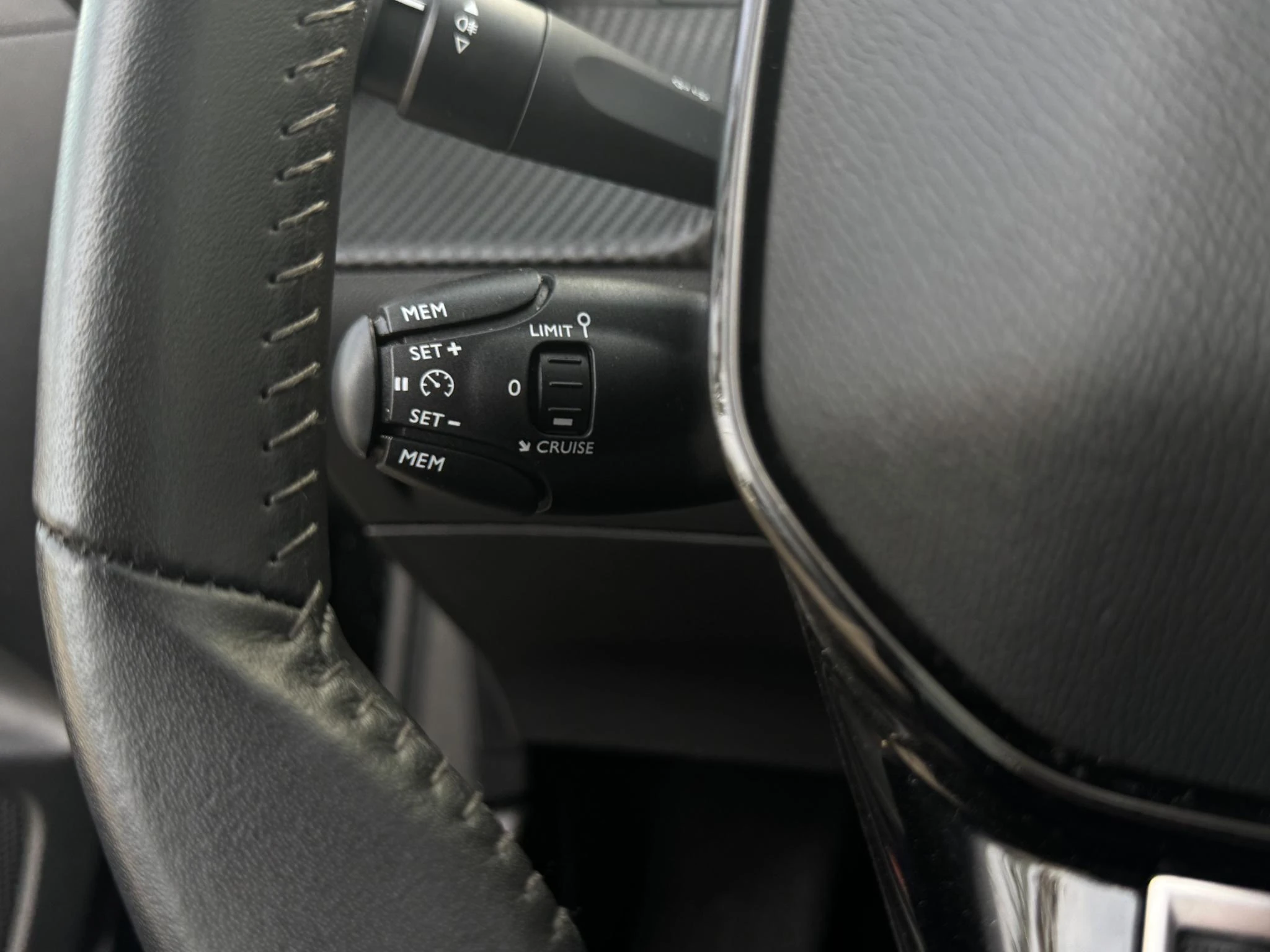 Peugeot-208-image-15