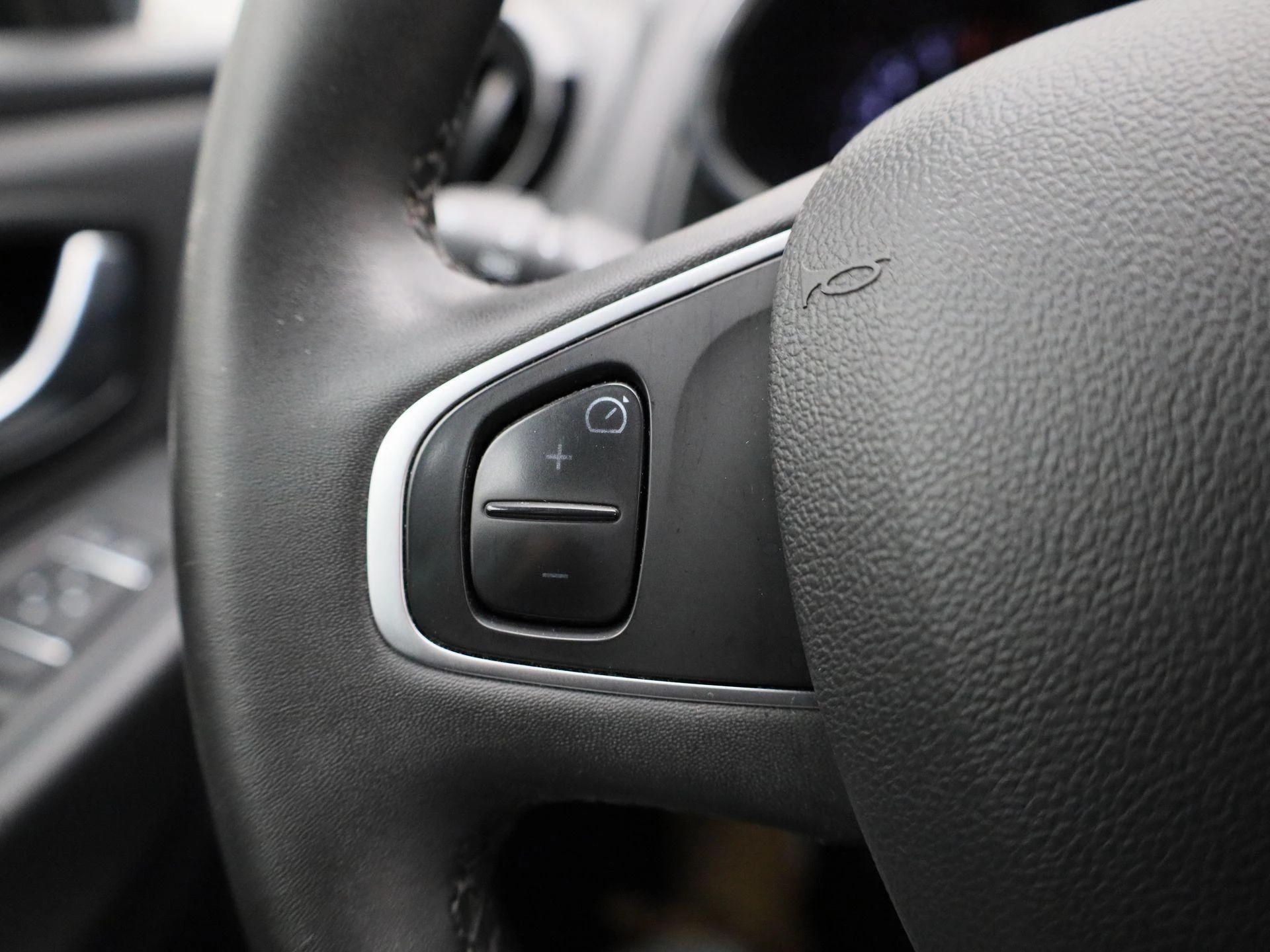 Renault-Clio-image-17