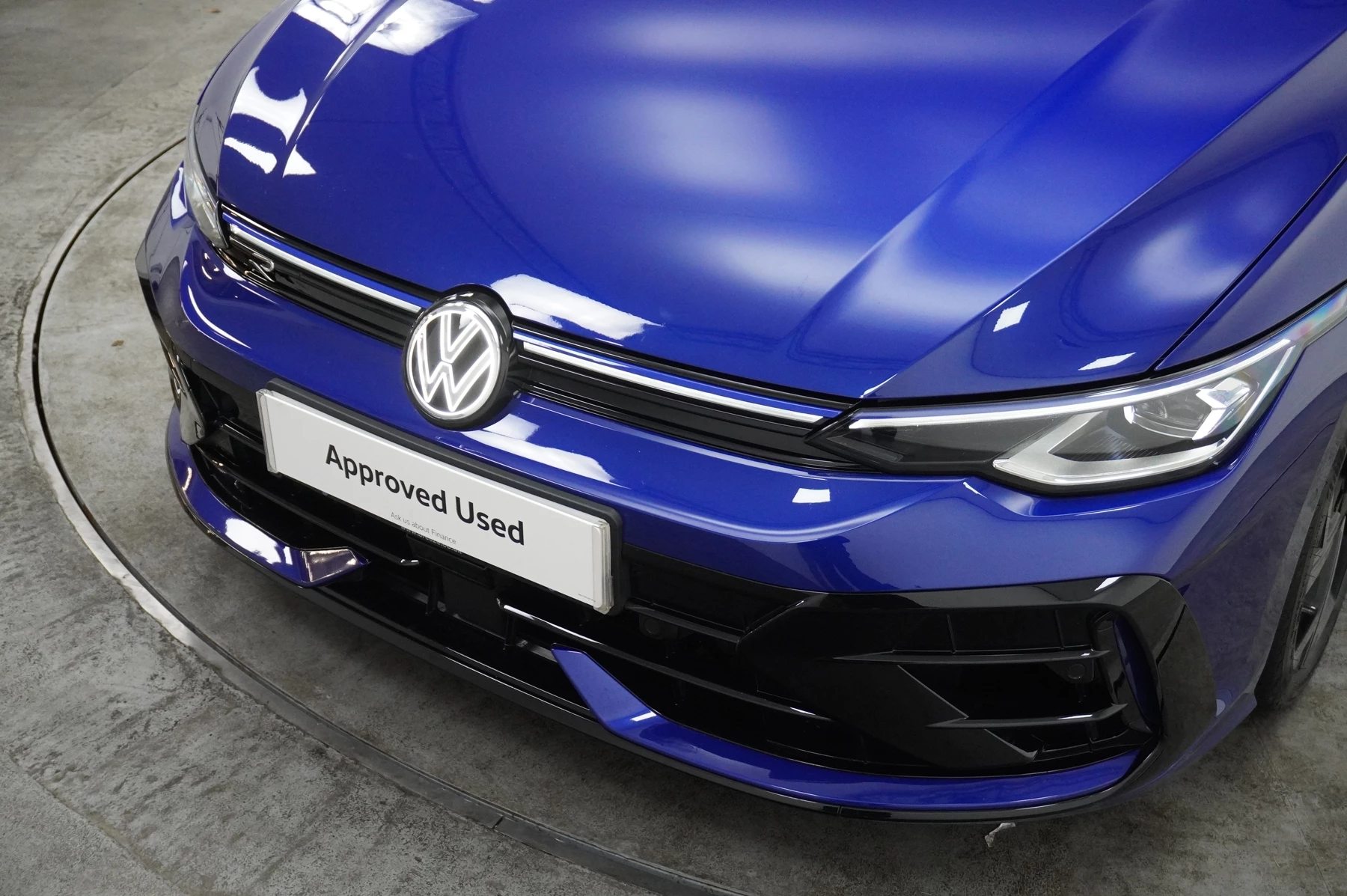 Volkswagen-Golf-image-23