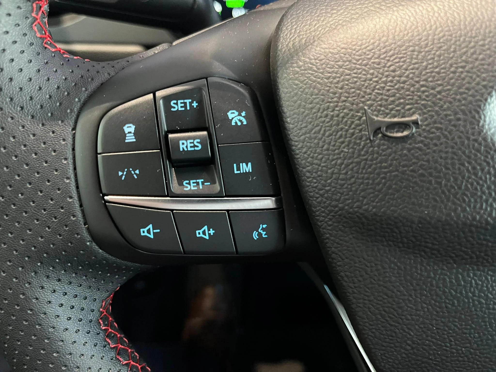 Ford-Kuga-image-9